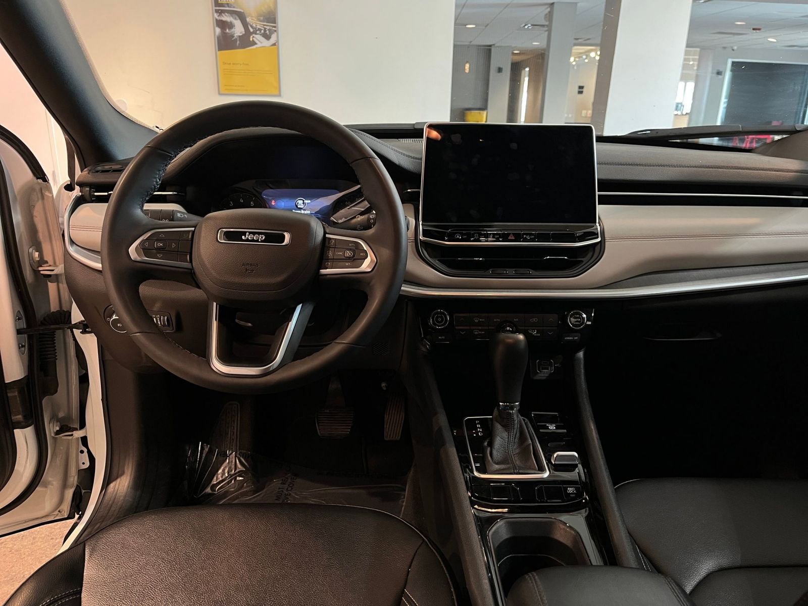 Thumbnail: 2025 Jeep Compass - 34
