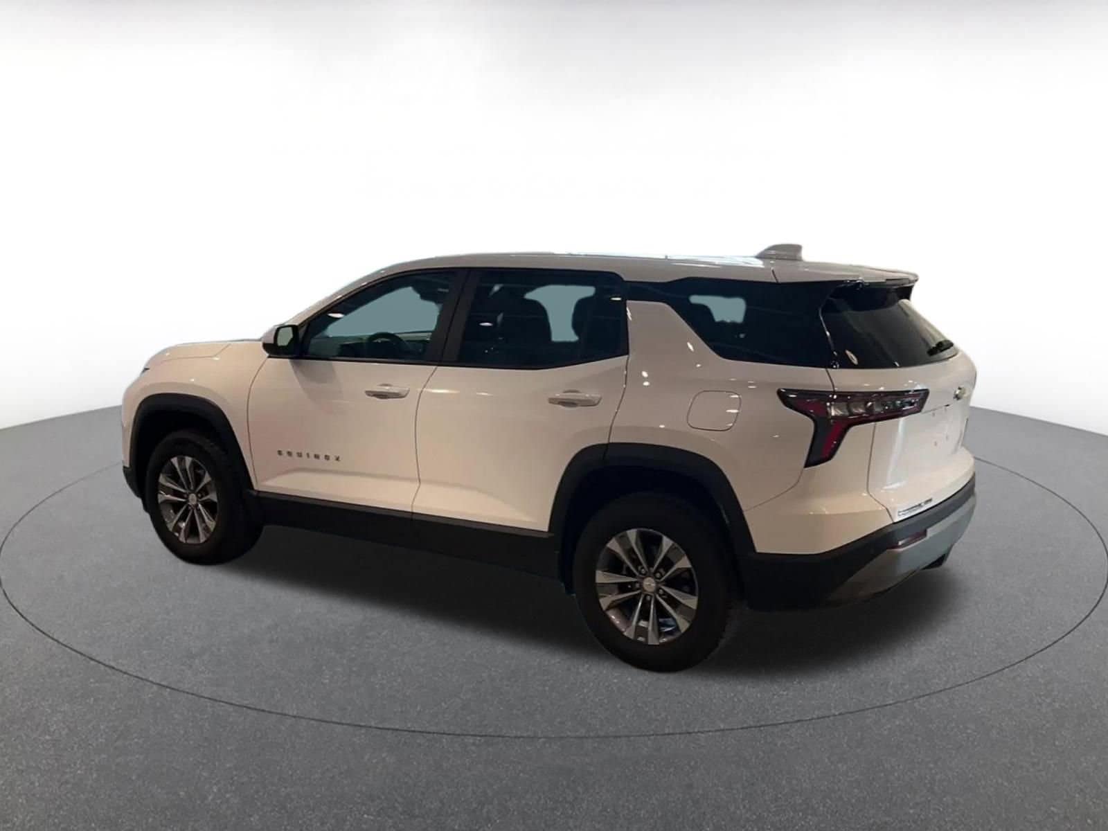 Thumbnail: 2025 Chevrolet Equinox - 10