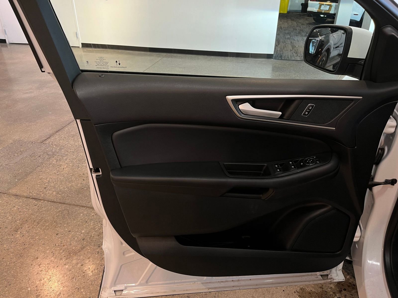 Thumbnail: 2023 Ford Edge - 20