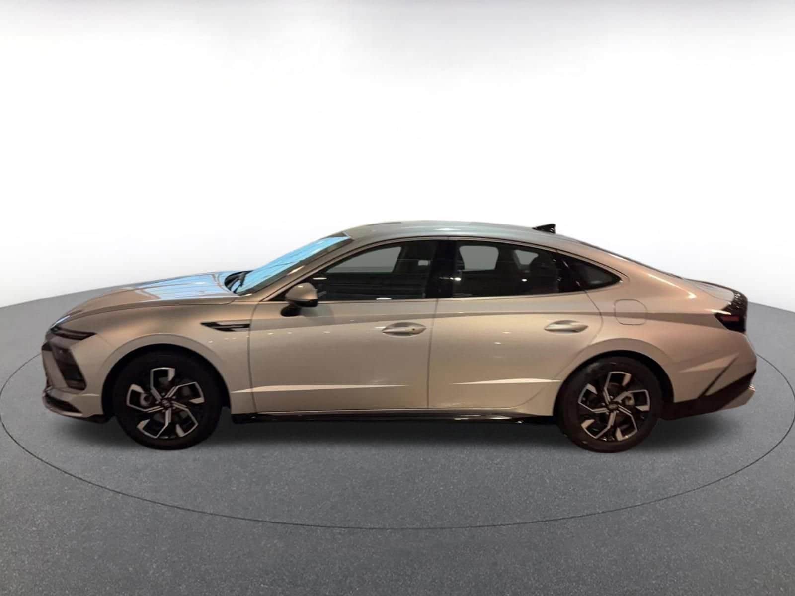 Thumbnail: 2025 Hyundai Sonata - 9