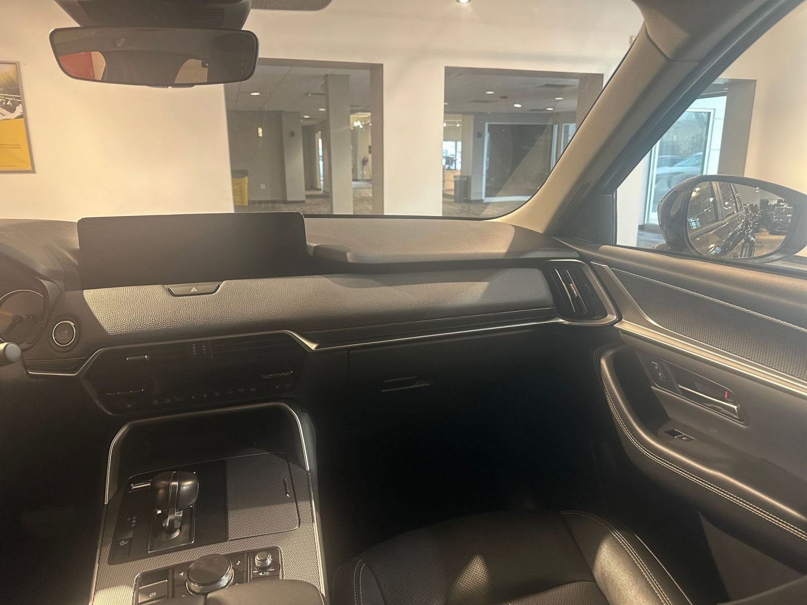 Thumbnail: 2025 Mazda CX-70 - 35