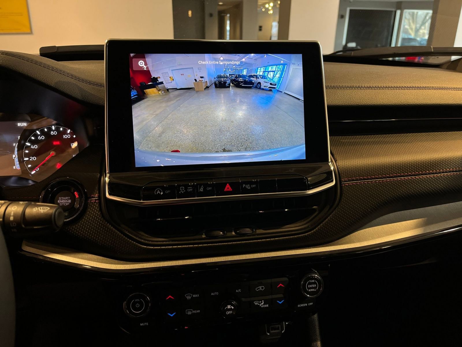 Thumbnail: 2025 Jeep Compass - 24