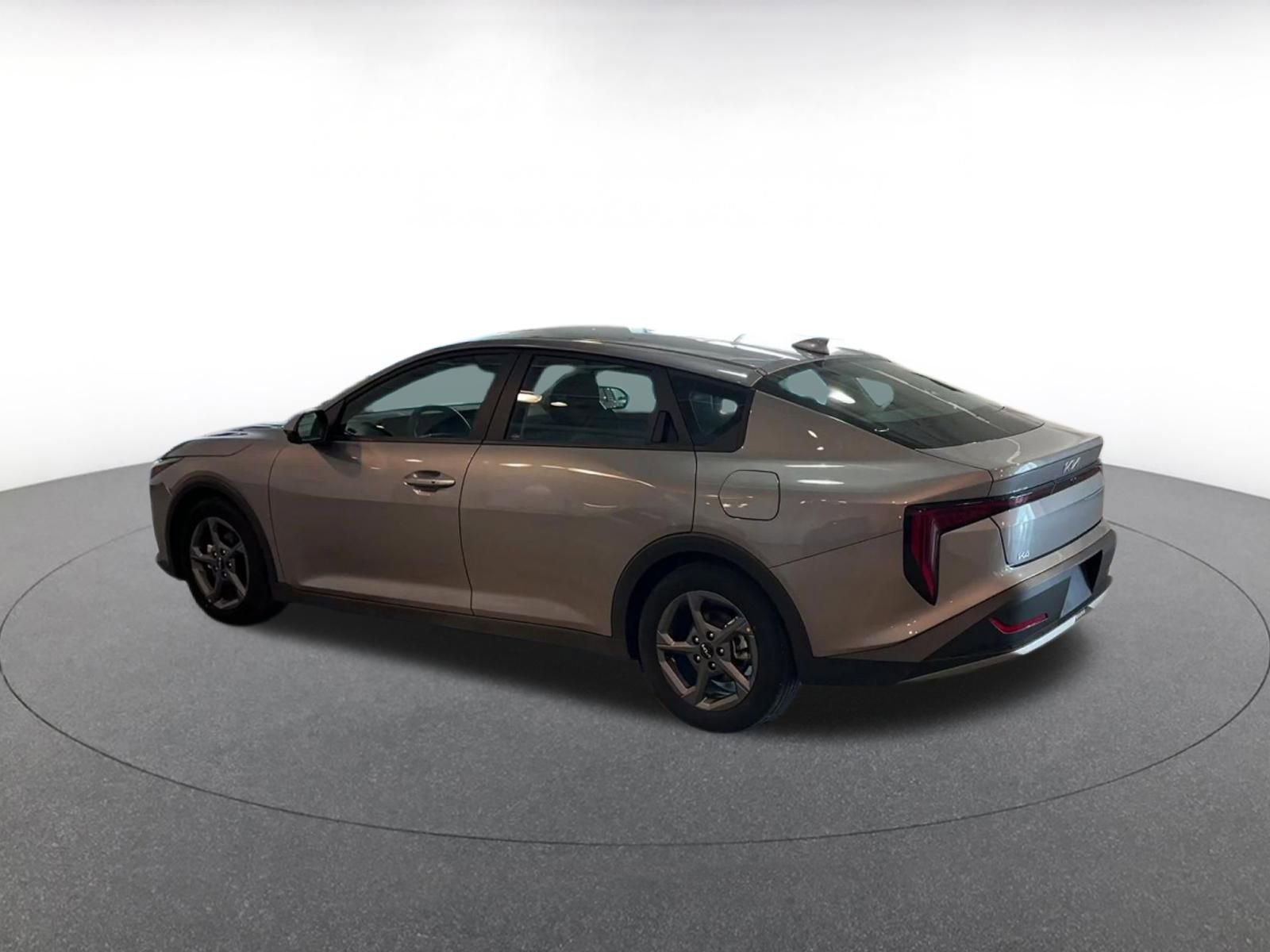 Thumbnail: 2025 Kia K4 - 10