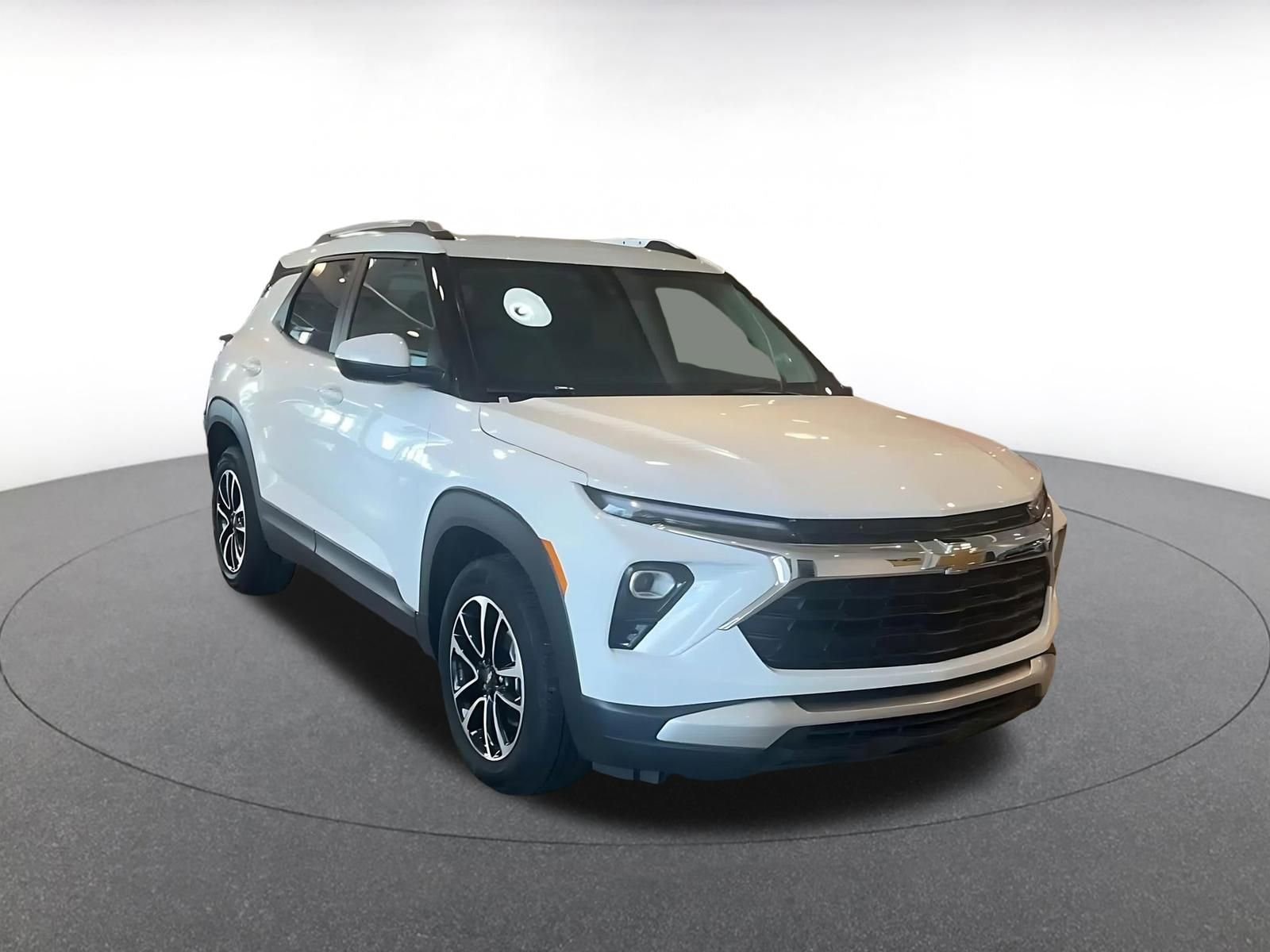 Thumbnail: 2025 Chevrolet TrailBlazer - 3