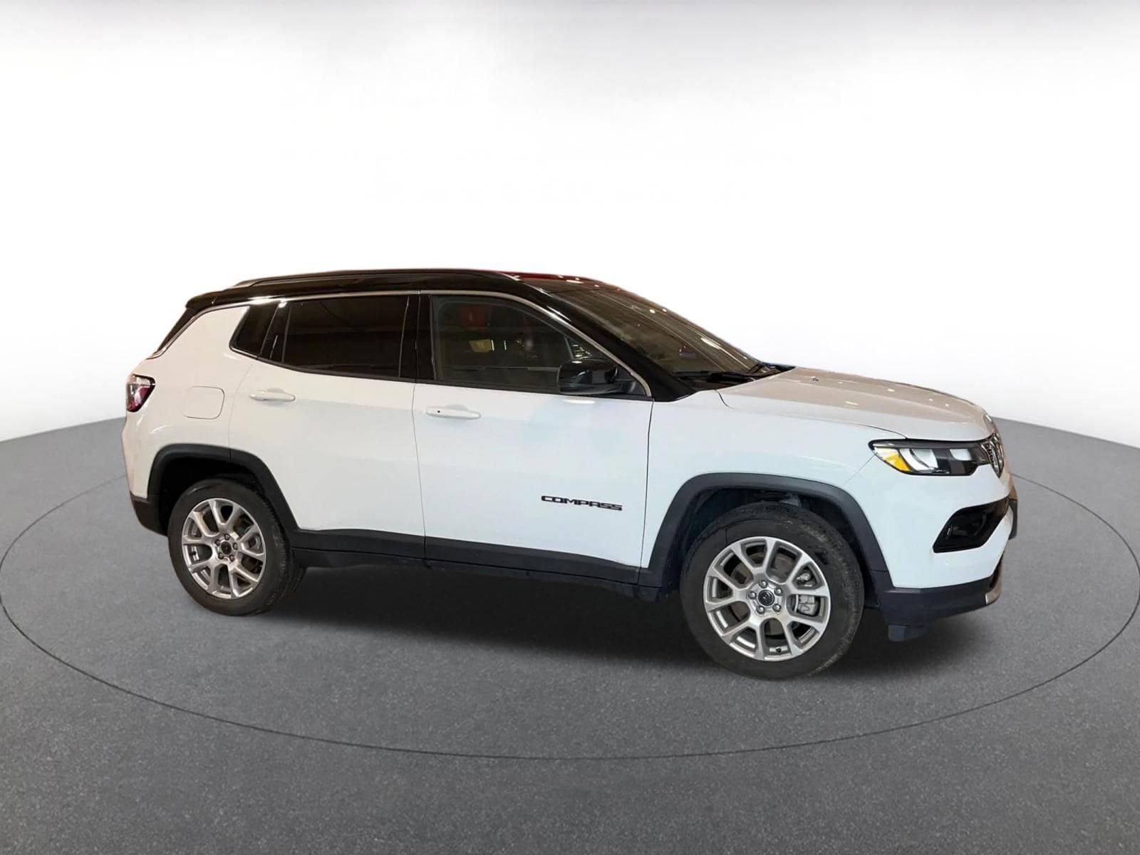 Thumbnail: 2025 Jeep Compass - 2