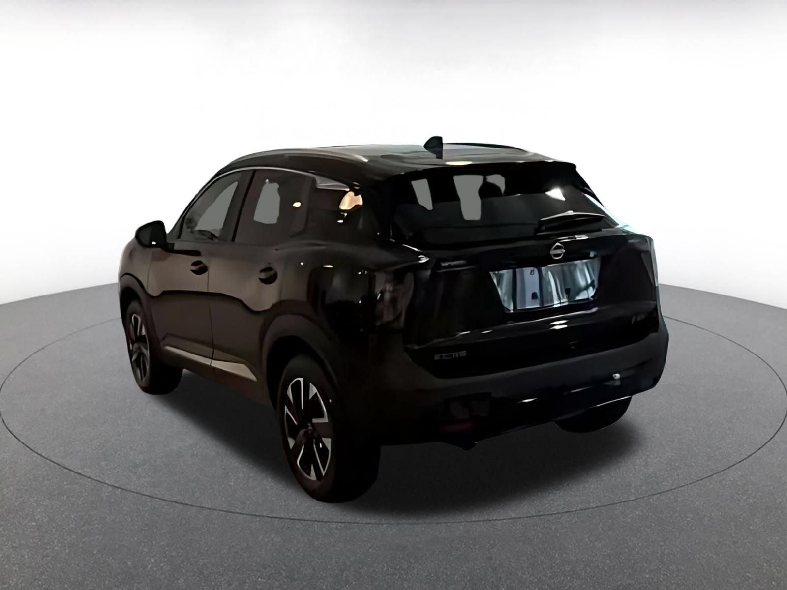 Thumbnail: 2026 Nissan Kicks - 15