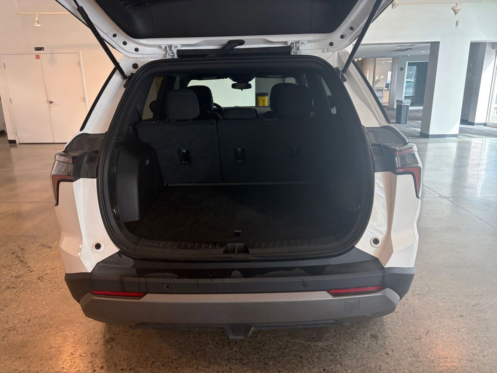 Thumbnail: 2025 Chevrolet Equinox - 30