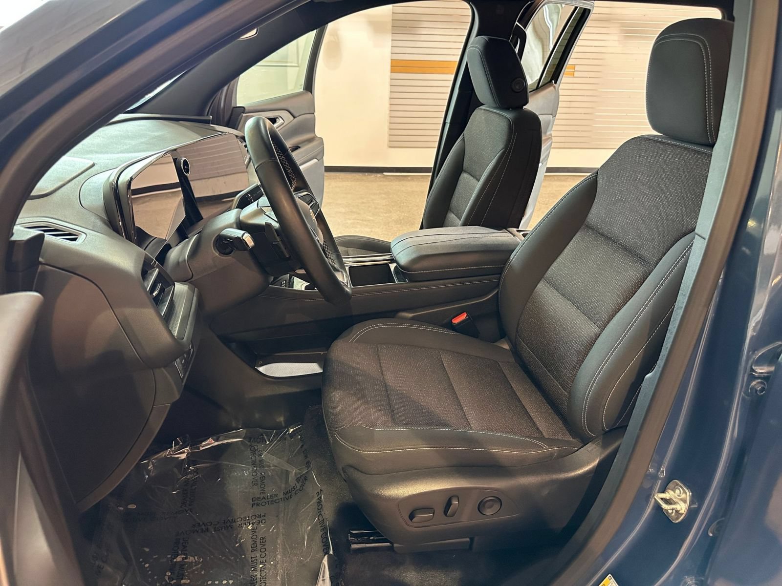 Thumbnail: 2025 Chevrolet Traverse - 28