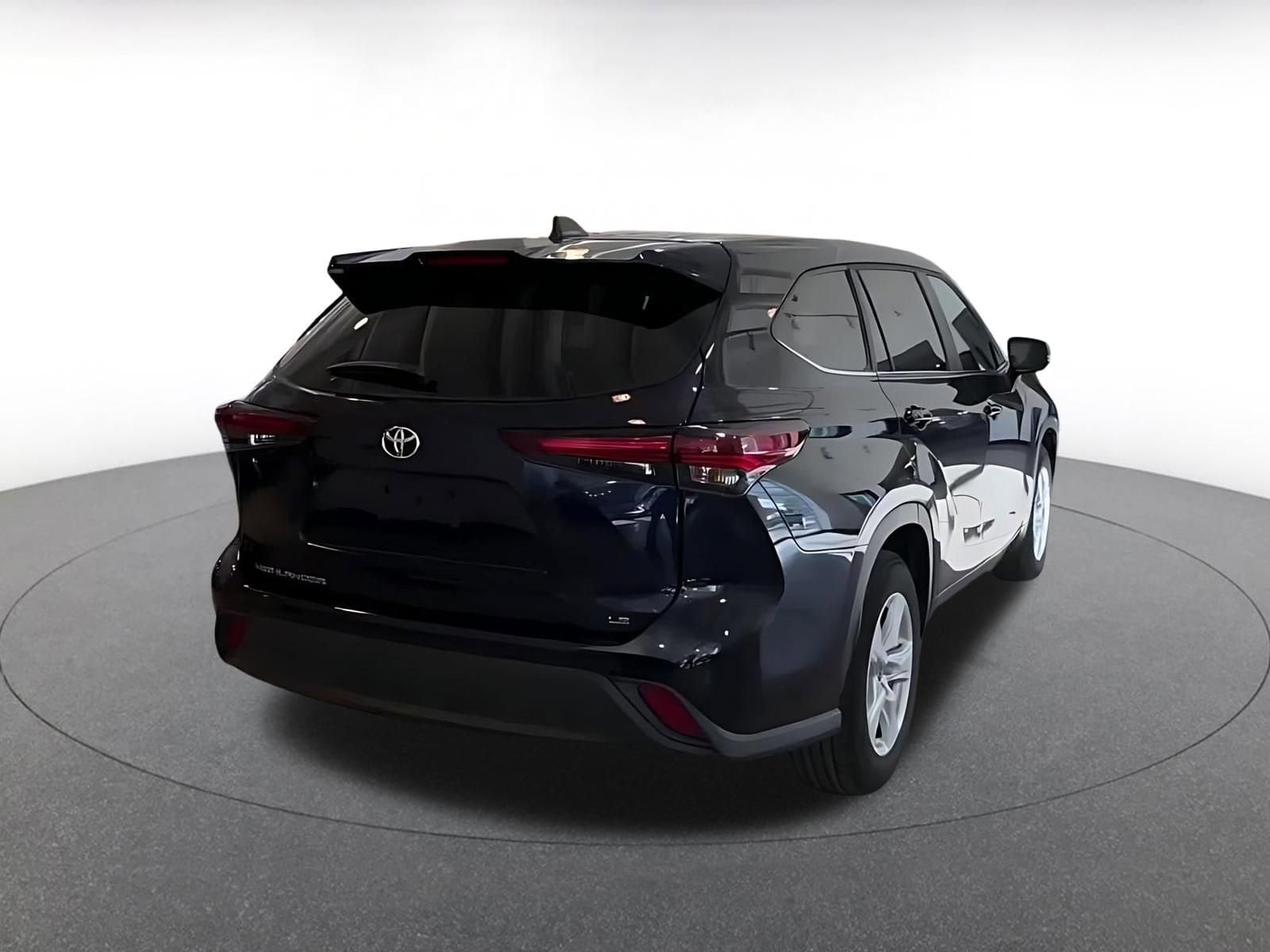 Thumbnail: 2025 Toyota Highlander - 11