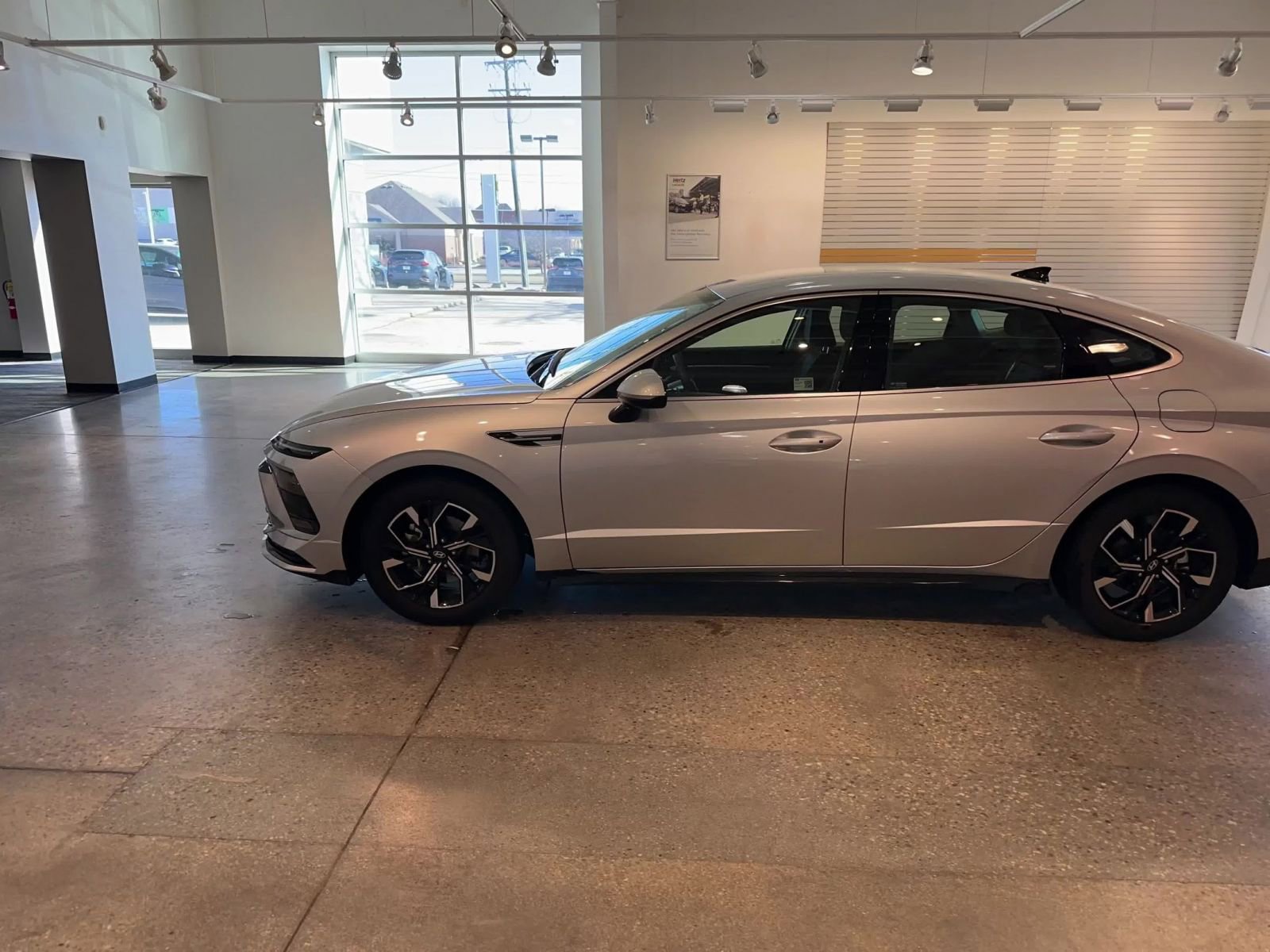 Thumbnail: 2025 Hyundai Sonata - 10