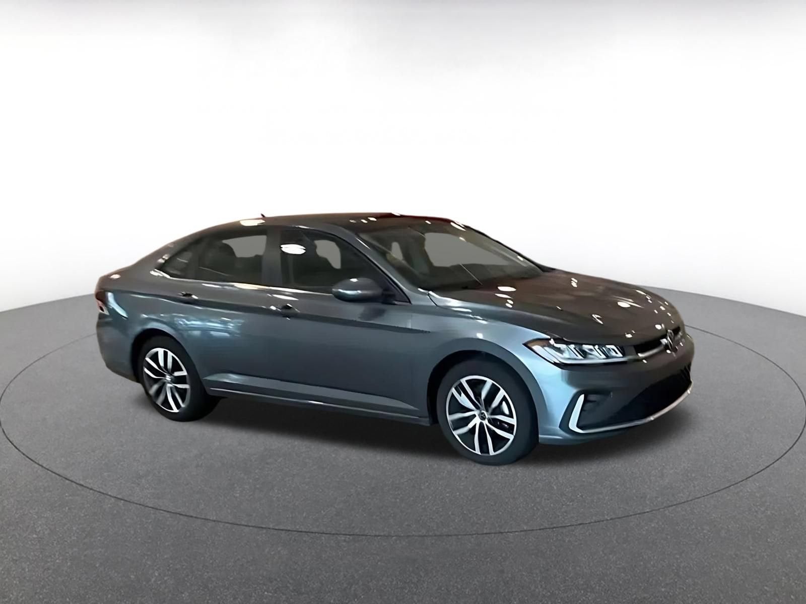 Thumbnail: 2025 Volkswagen Jetta - 2