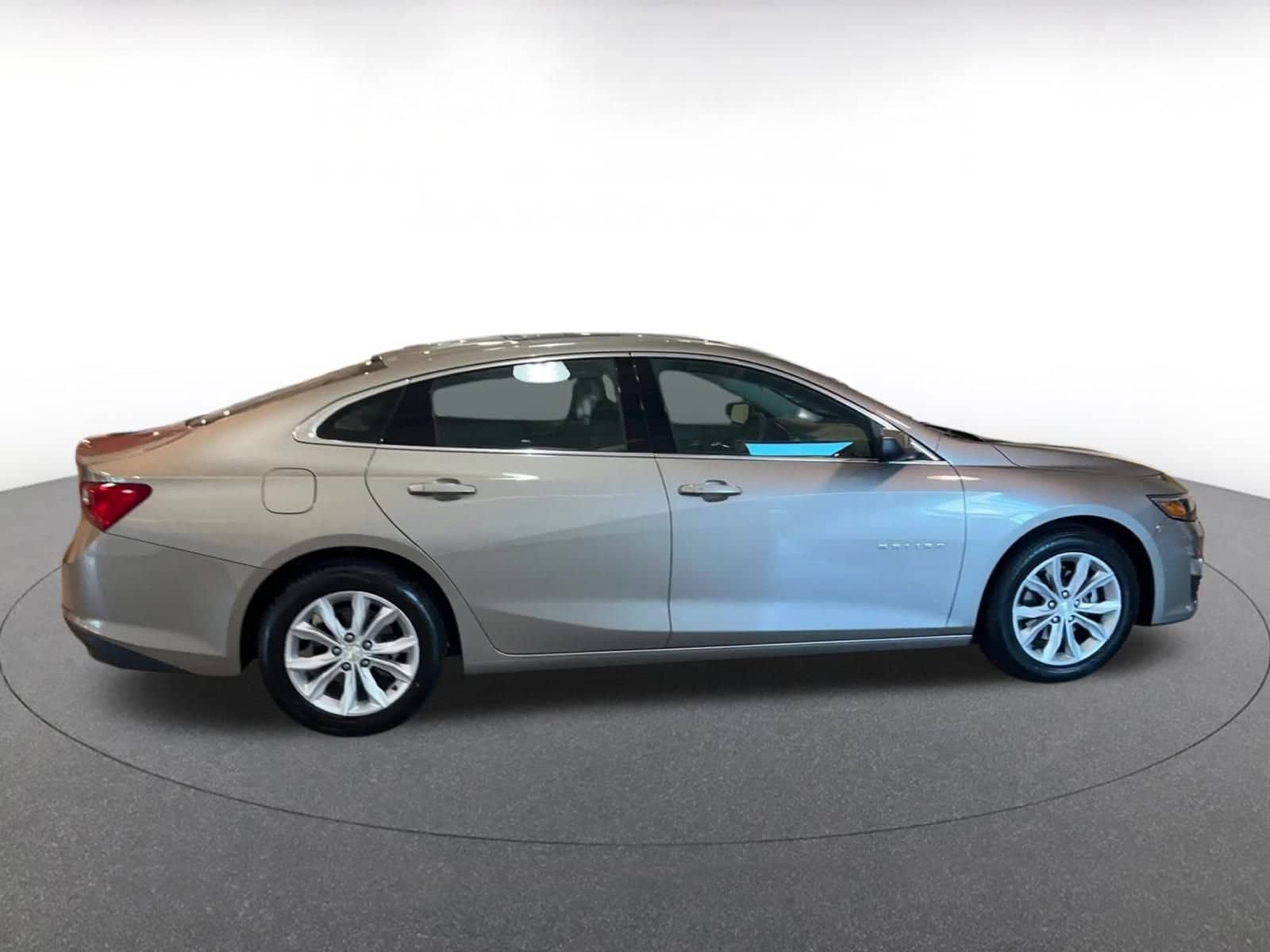 Thumbnail: 2024 Chevrolet Malibu - 16