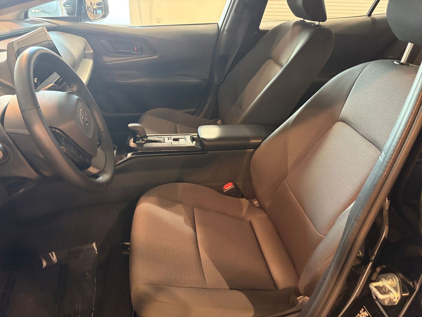 Thumbnail: 2025 Toyota Prius - 25