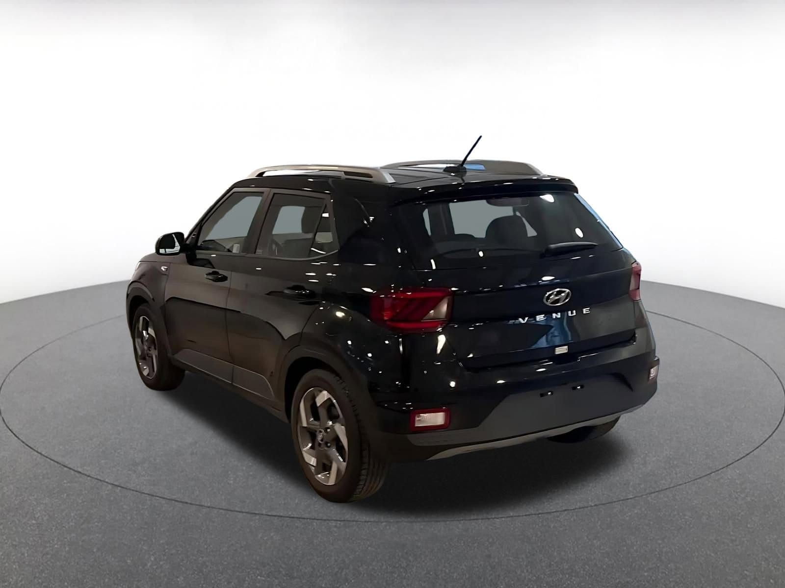 Thumbnail: 2025 Hyundai Venue - 11