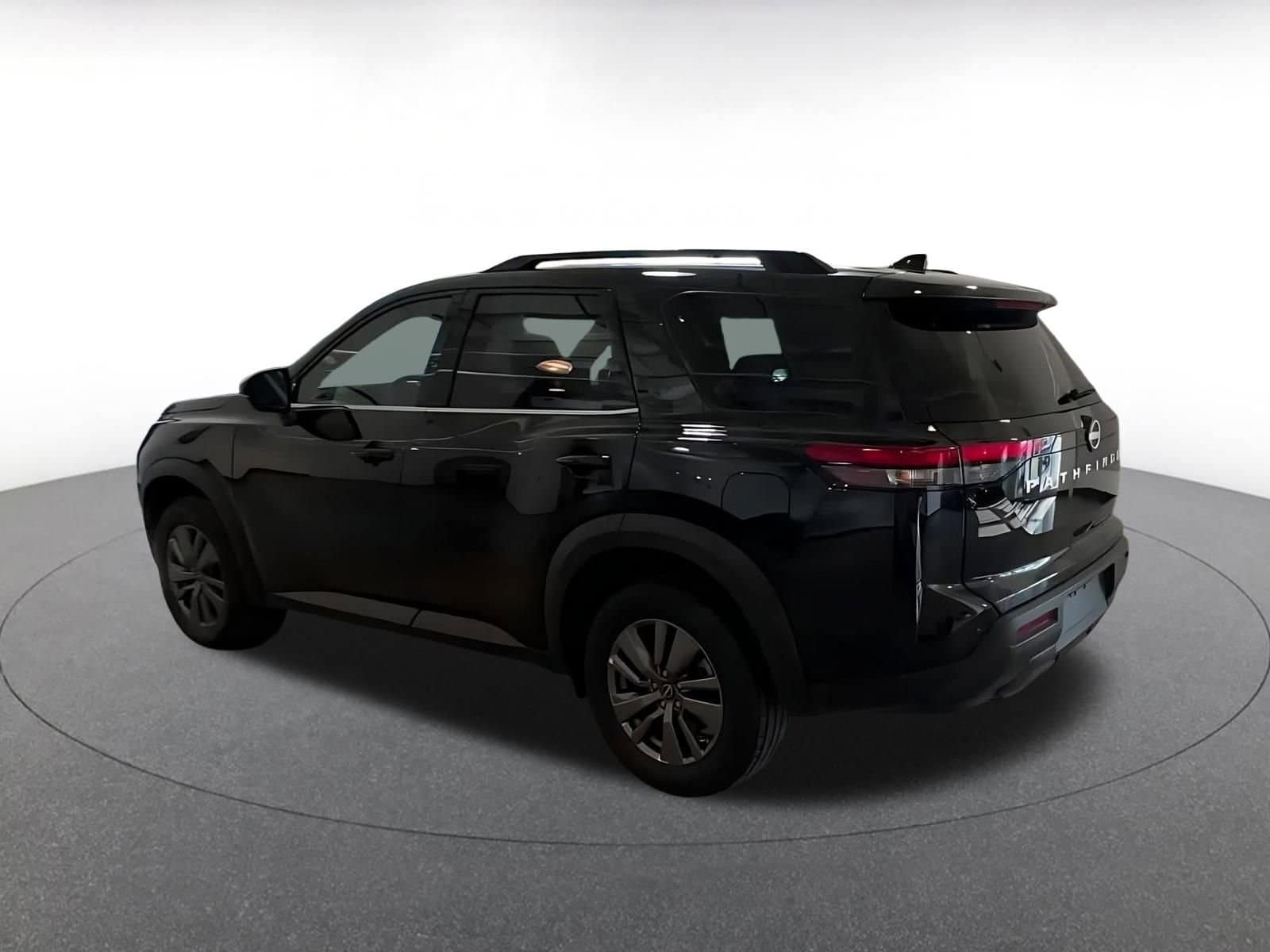 Thumbnail: 2025 Nissan Pathfinder - 9