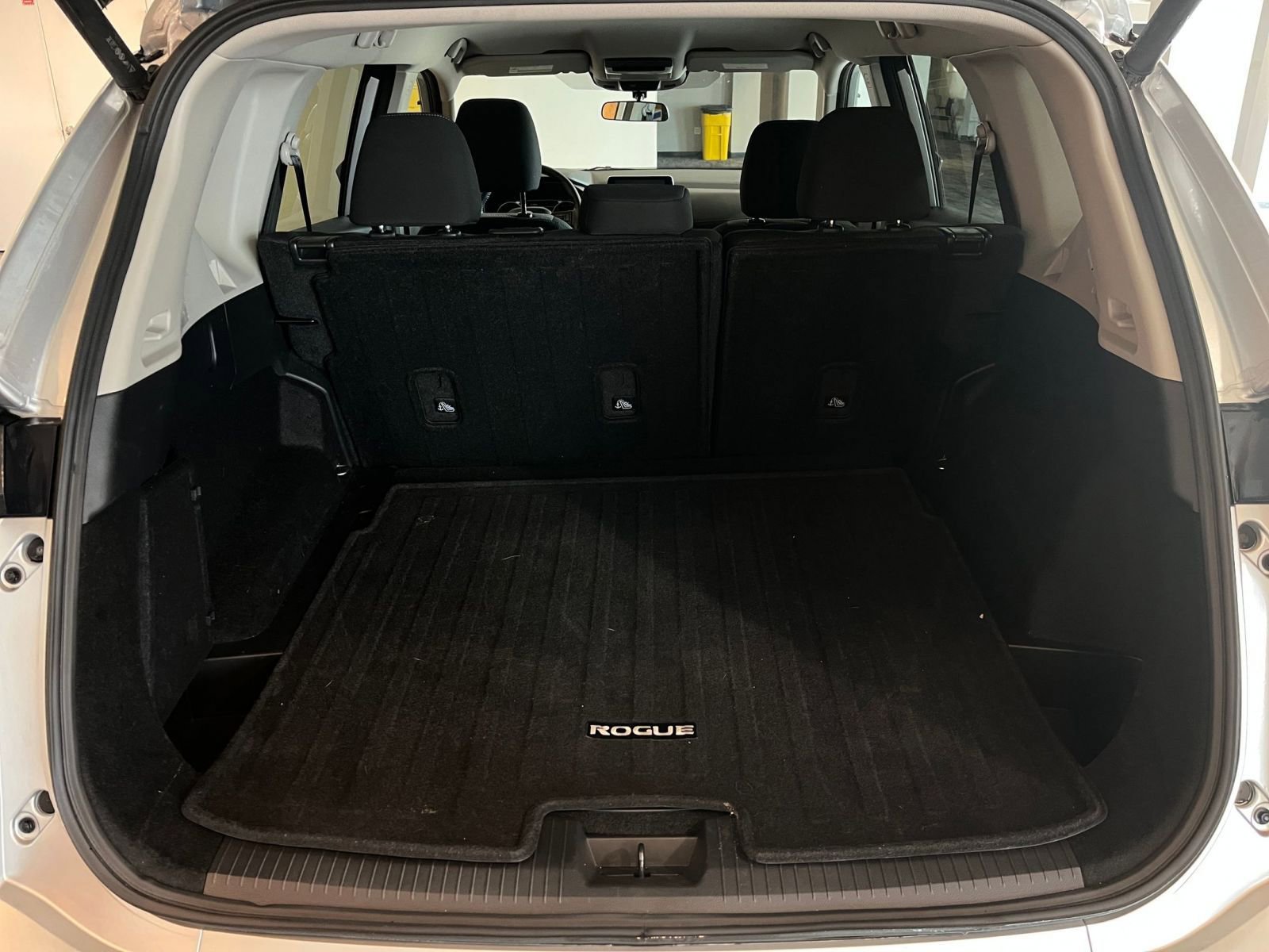 Thumbnail: 2025 Nissan Rogue - 32