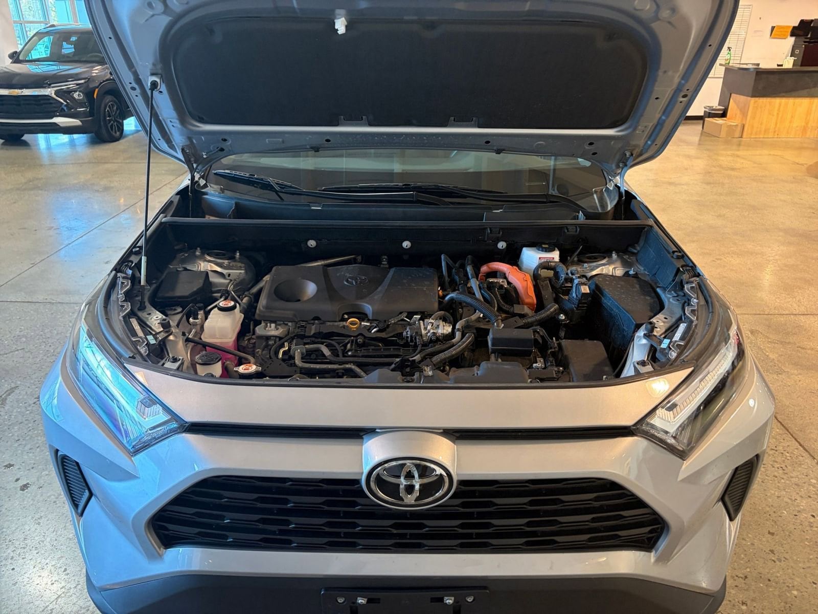 Thumbnail: 2025 Toyota RAV4 - 31