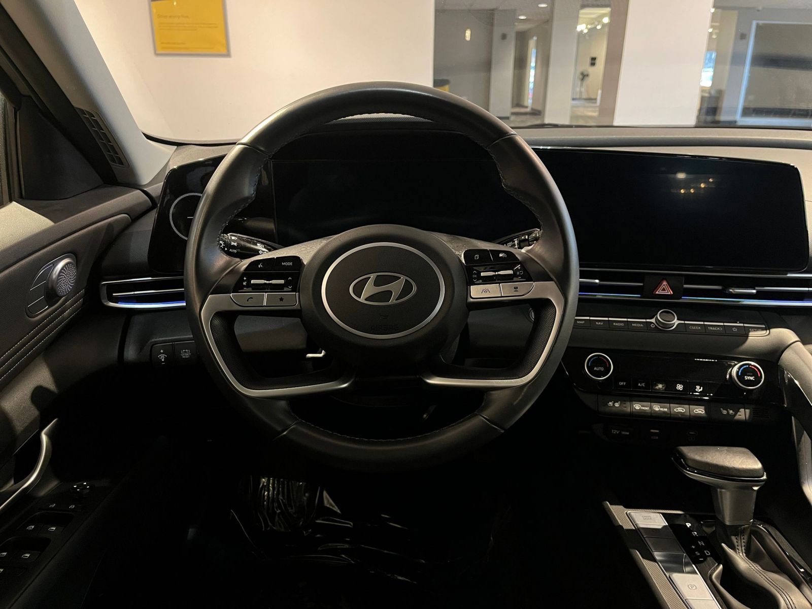 Thumbnail: 2025 Hyundai Elantra - 28