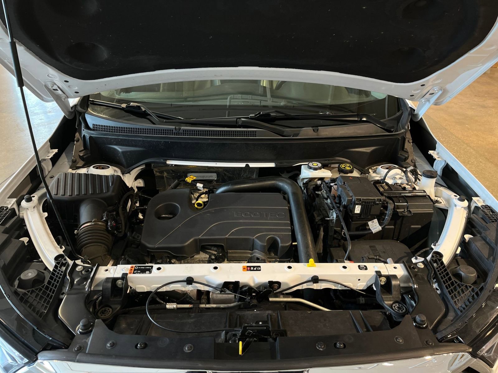 Thumbnail: 2023 GMC Terrain - 33