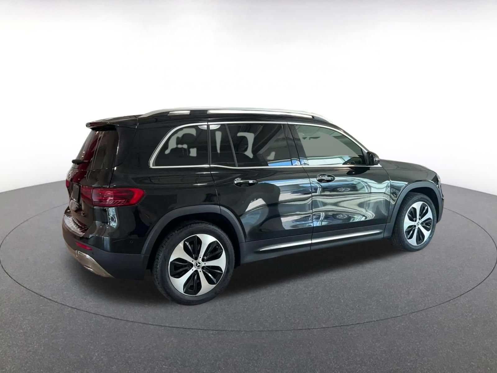 Thumbnail: 2025 Mercedes-Benz GLB - 14