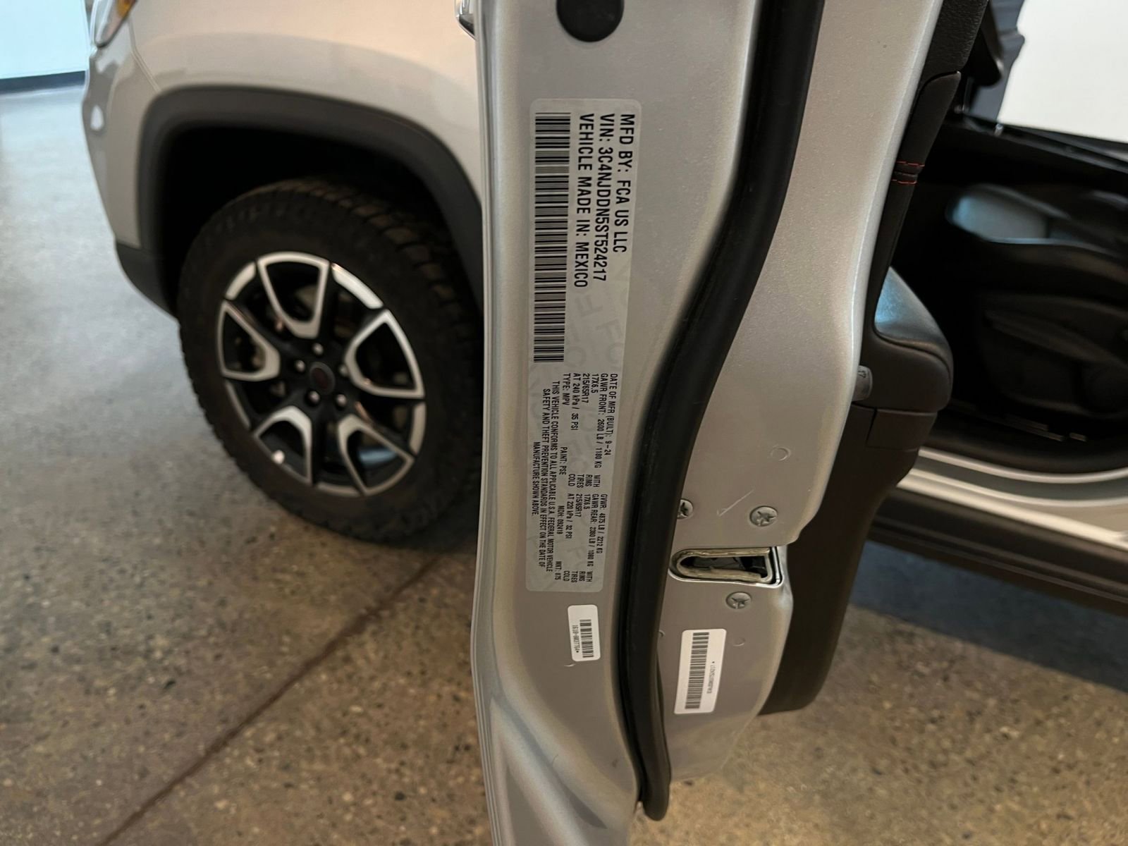 Thumbnail: 2025 Jeep Compass - 29