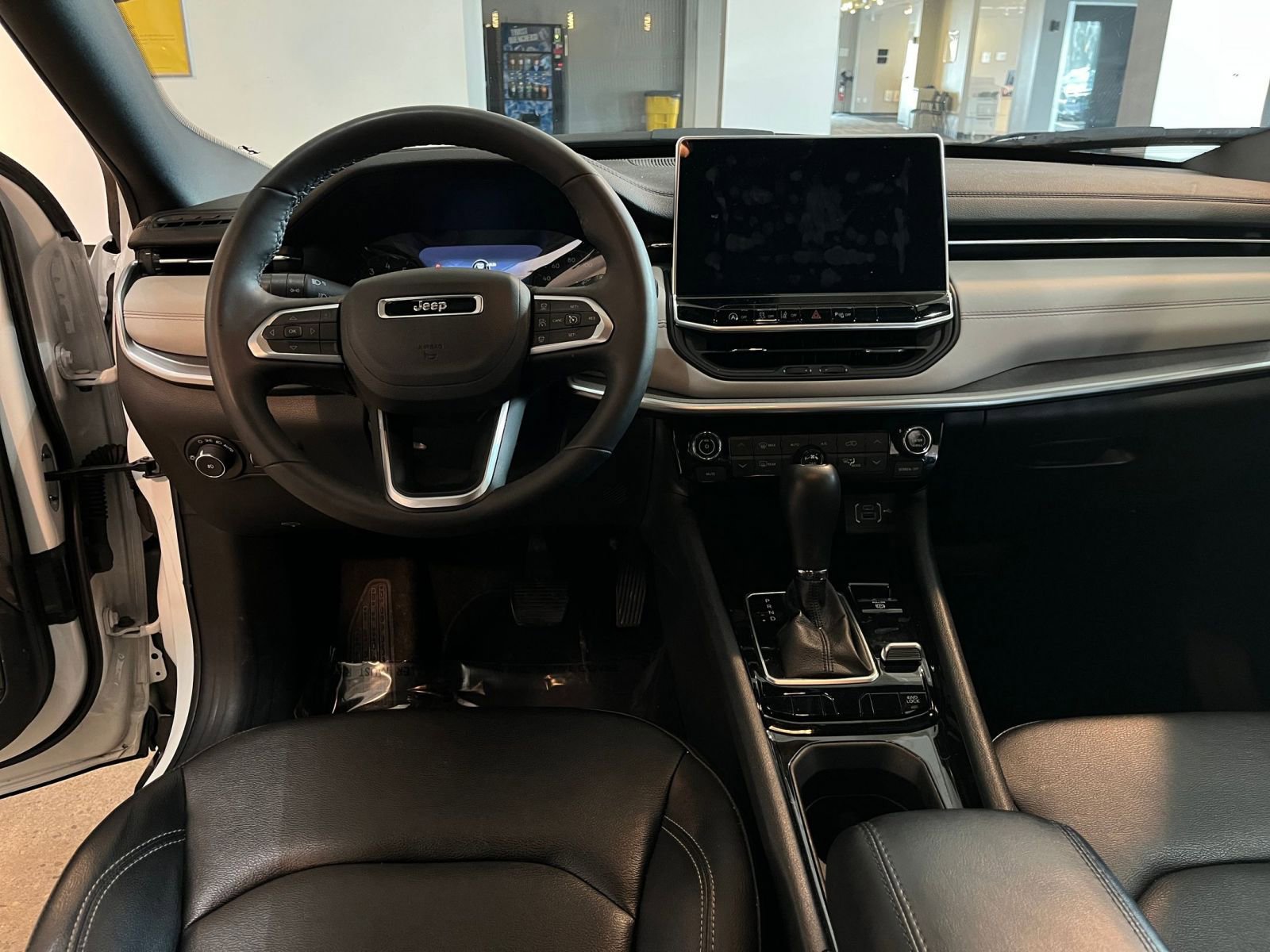 Thumbnail: 2025 Jeep Compass - 34