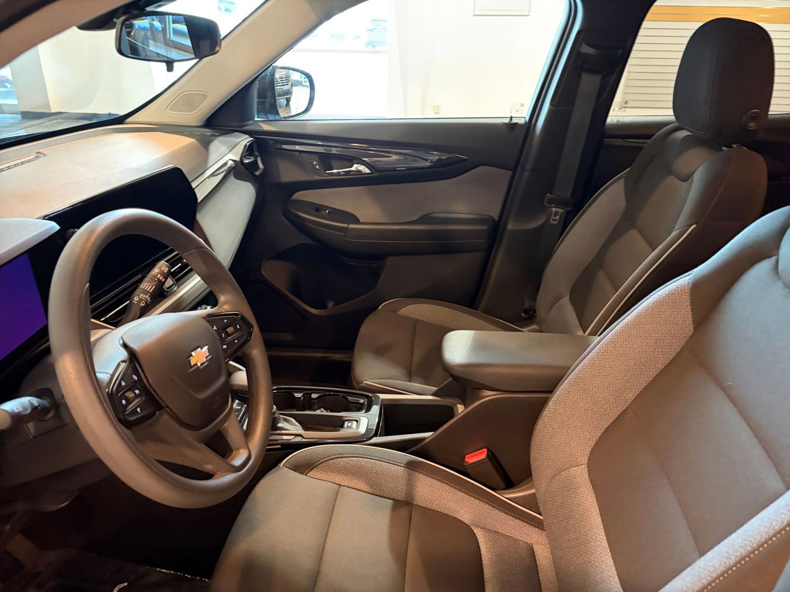 Thumbnail: 2025 Chevrolet TrailBlazer - 24