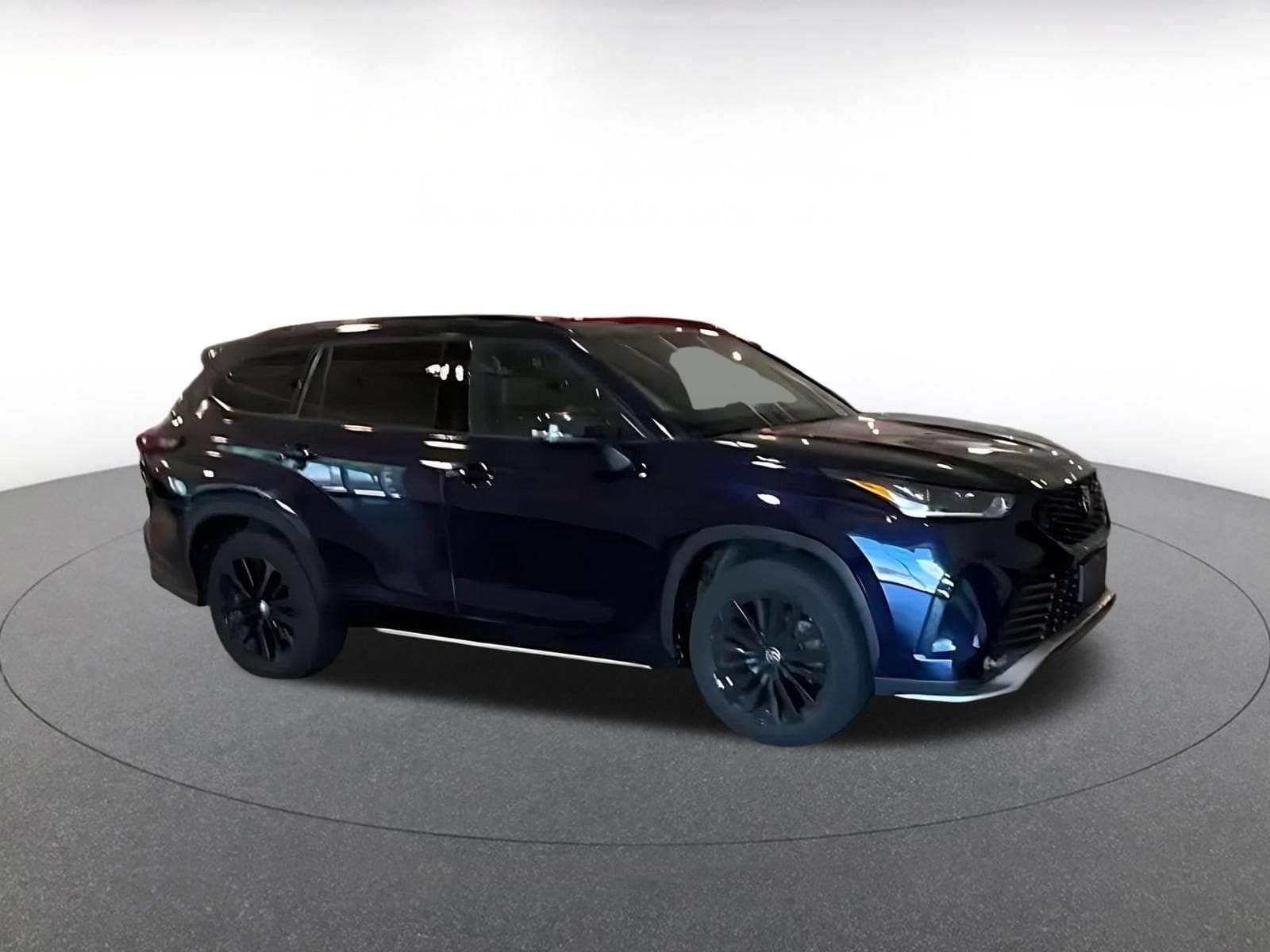 Thumbnail: 2025 Toyota Highlander - 2