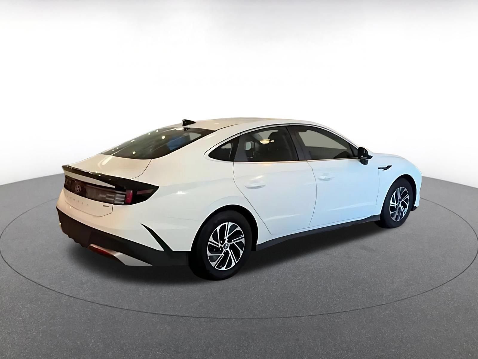Thumbnail: 2026 Hyundai Sonata - 12