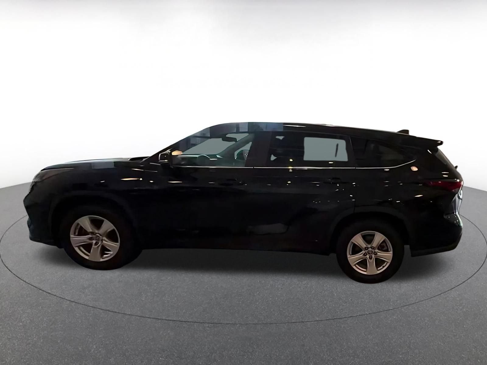 Thumbnail: 2025 Toyota Highlander - 8
