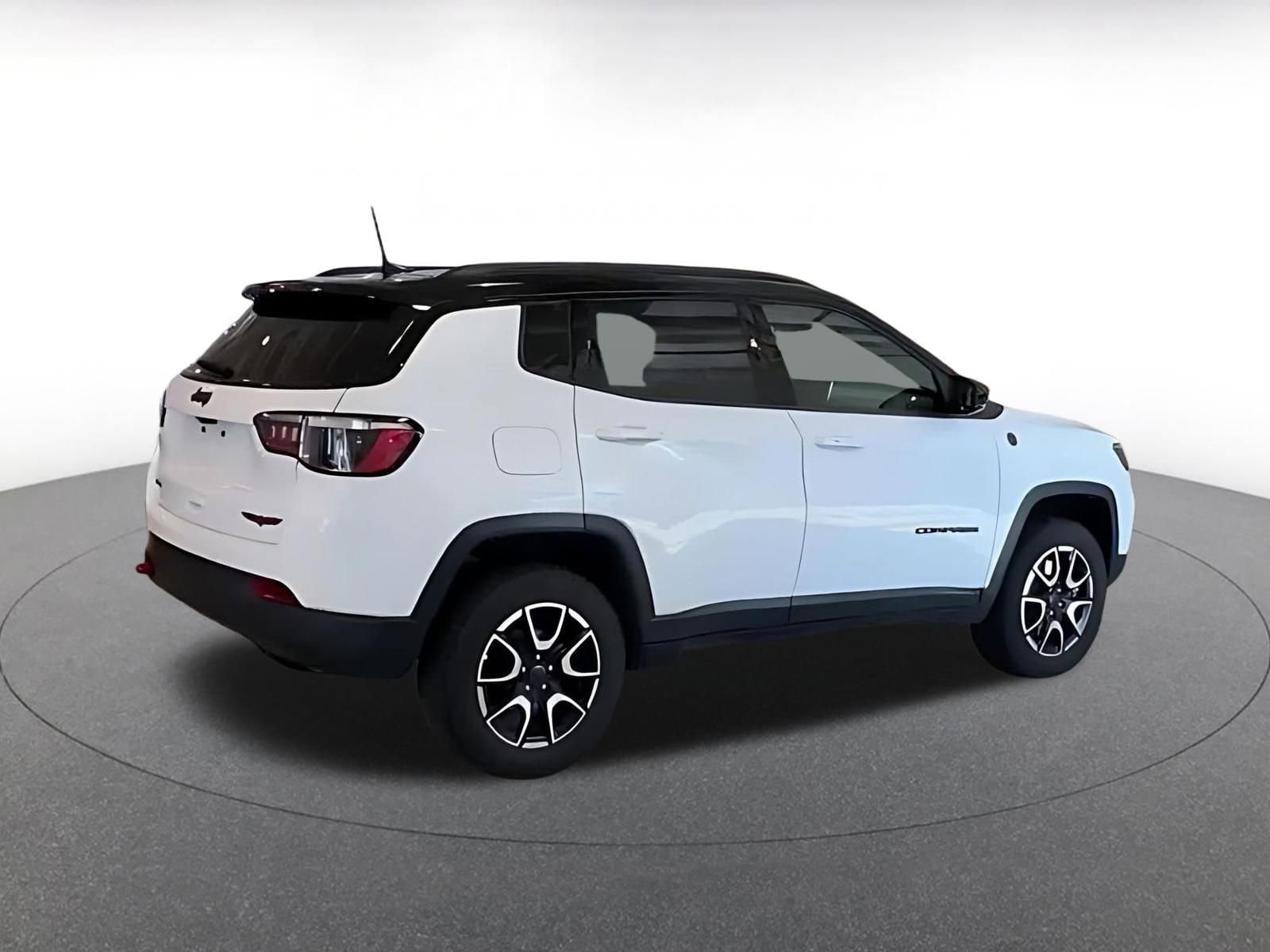 Thumbnail: 2025 Jeep Compass - 11