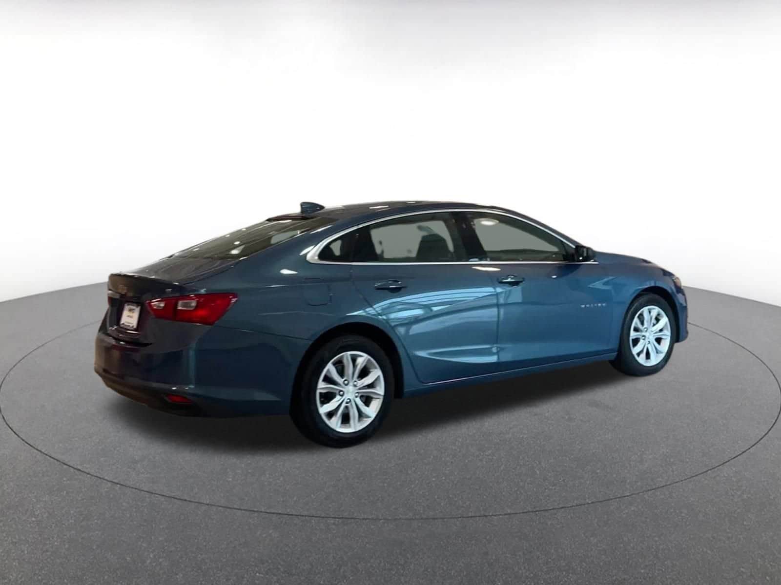 Thumbnail: 2024 Chevrolet Malibu - 15