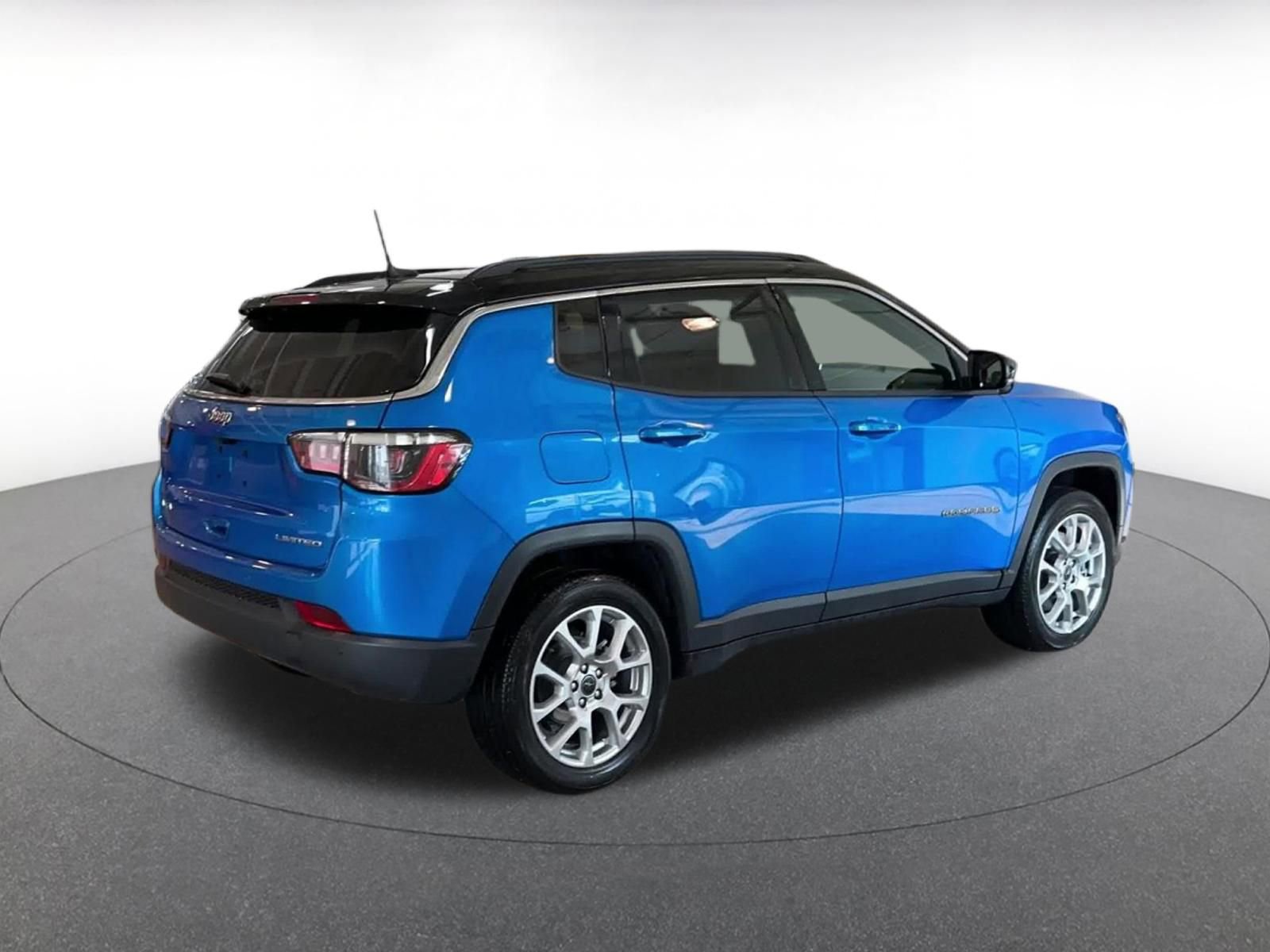 Thumbnail: 2025 Jeep Compass - 15