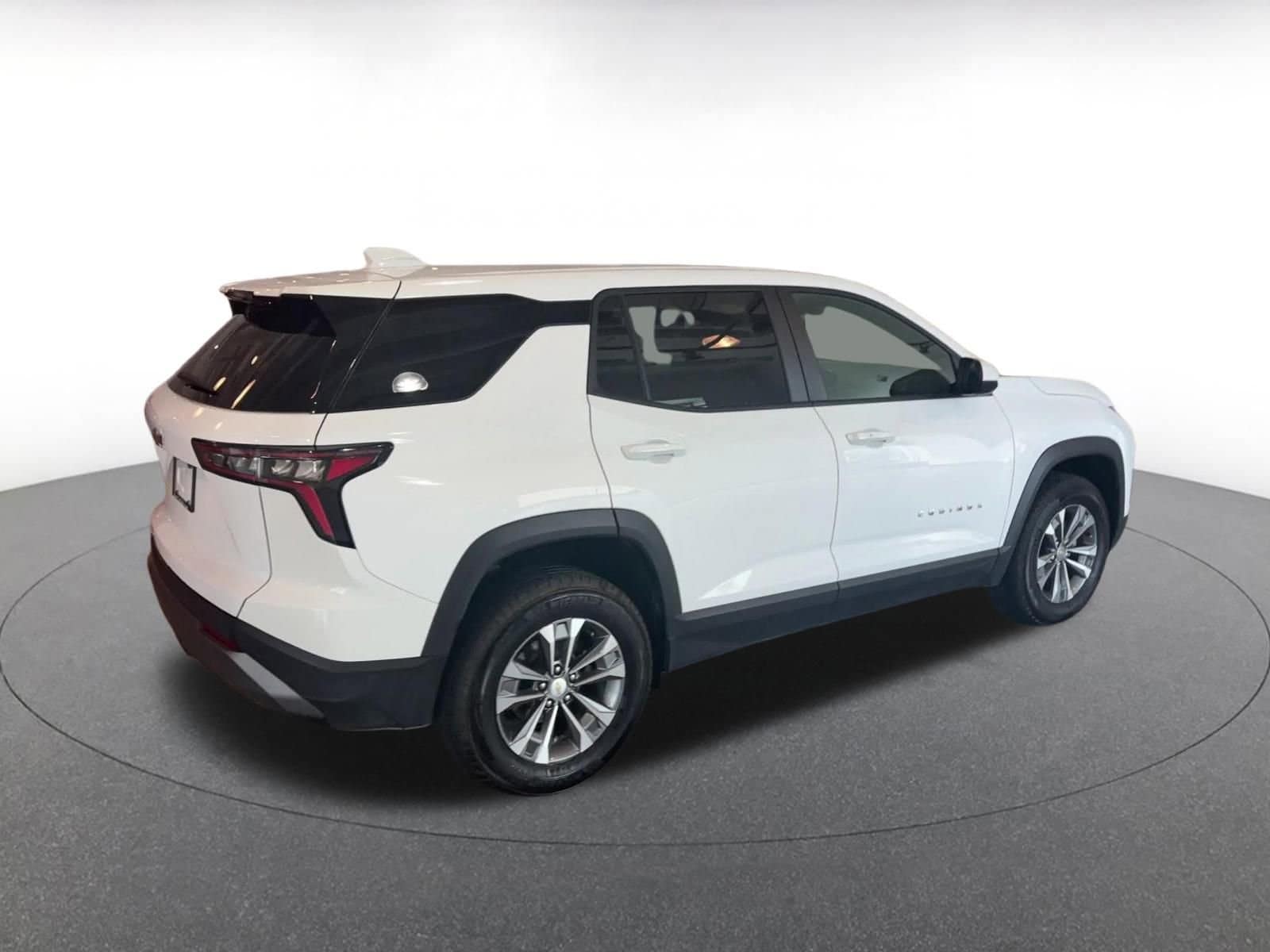 Thumbnail: 2025 Chevrolet Equinox - 16