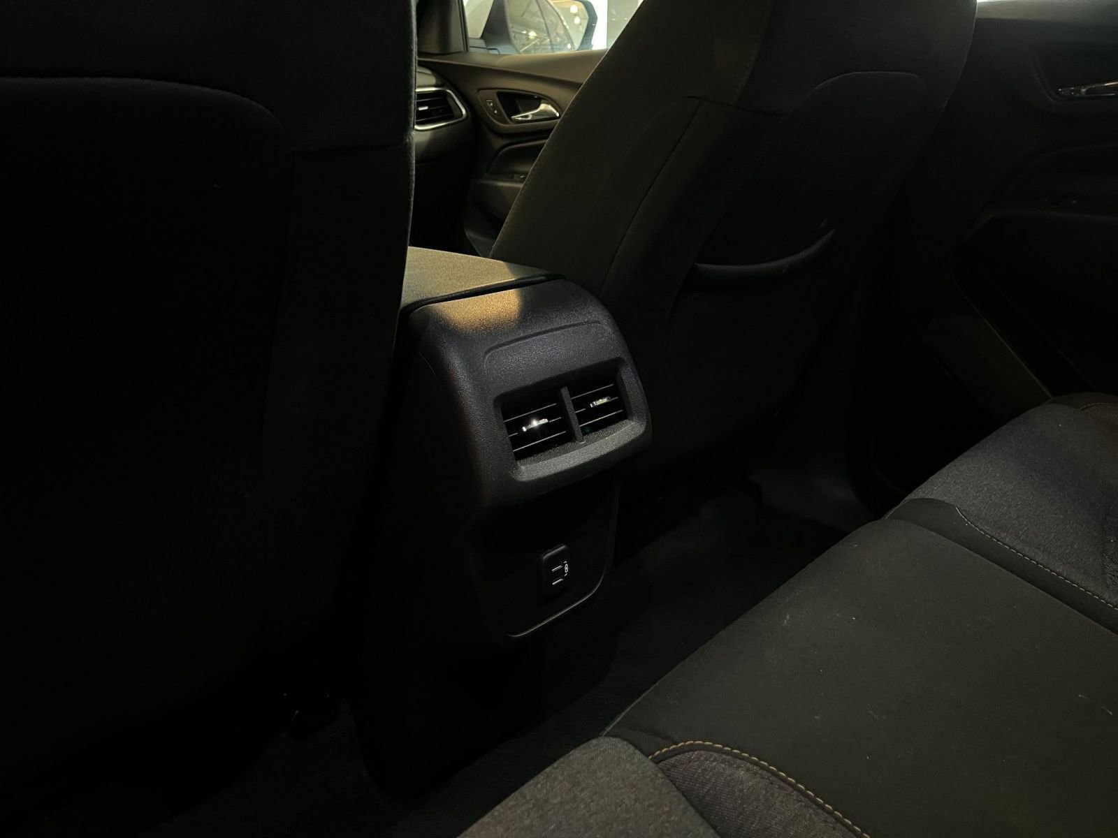 Thumbnail: 2024 Chevrolet Equinox - 24