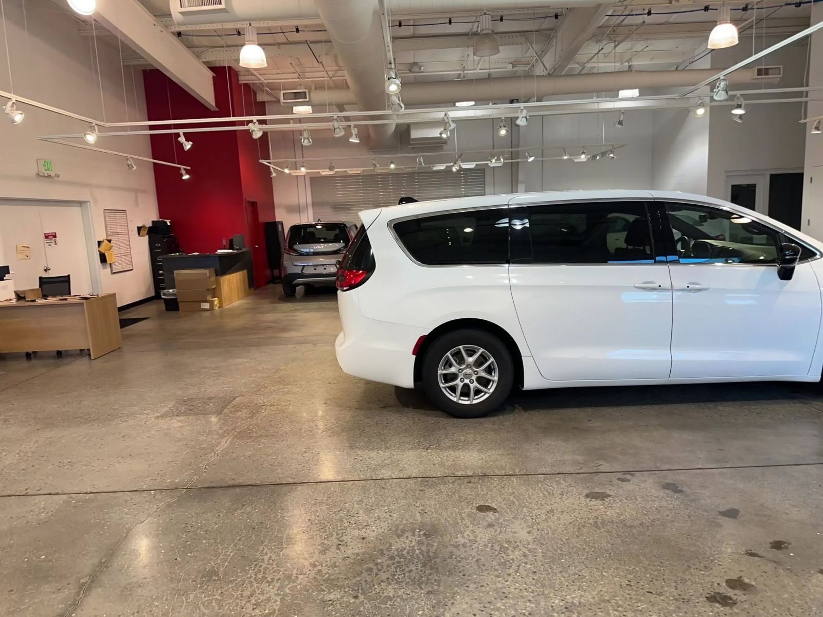 Thumbnail: 2025 Chrysler Pacifica - 15