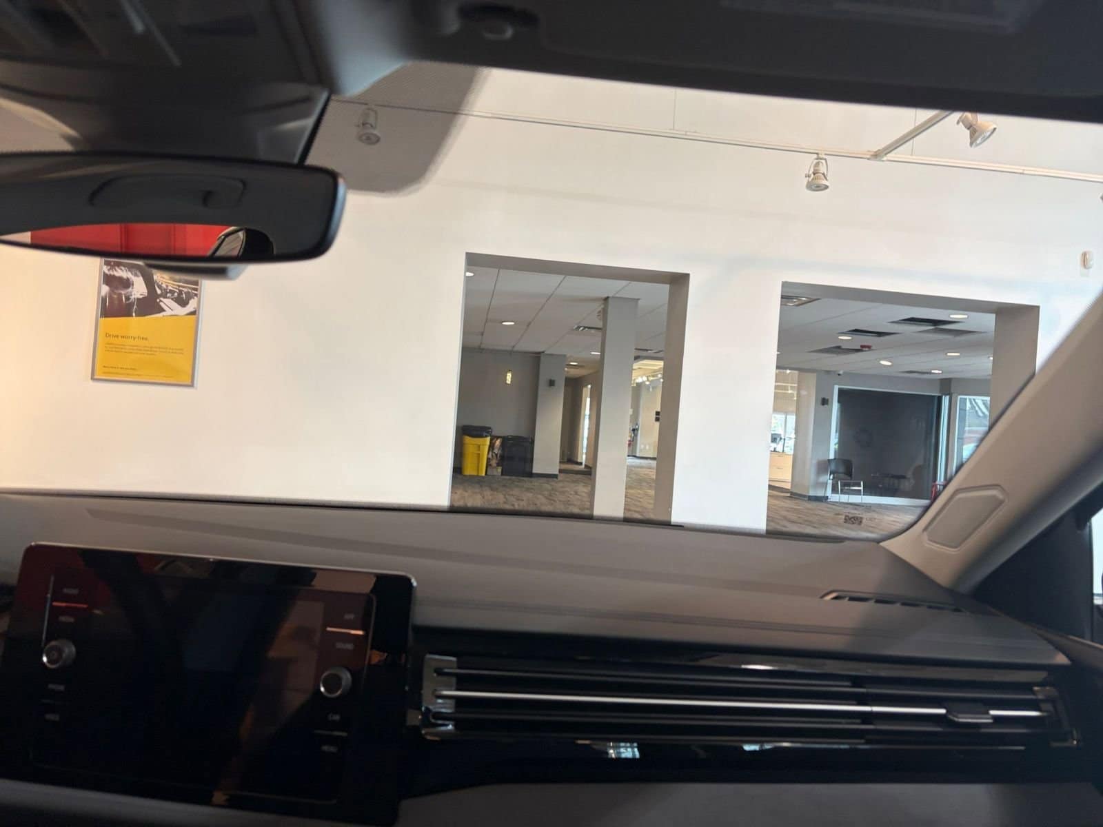 Thumbnail: 2025 Volkswagen Jetta - 34