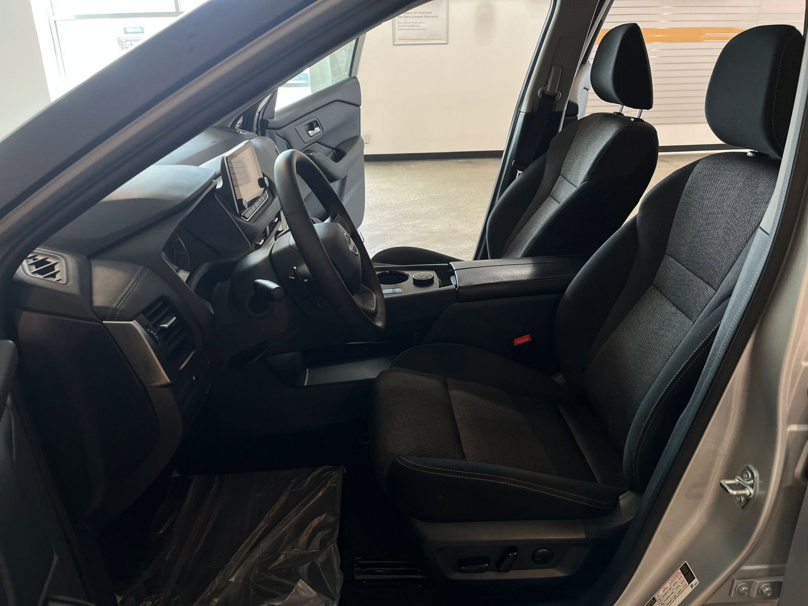 Thumbnail: 2025 Nissan Rogue - 28