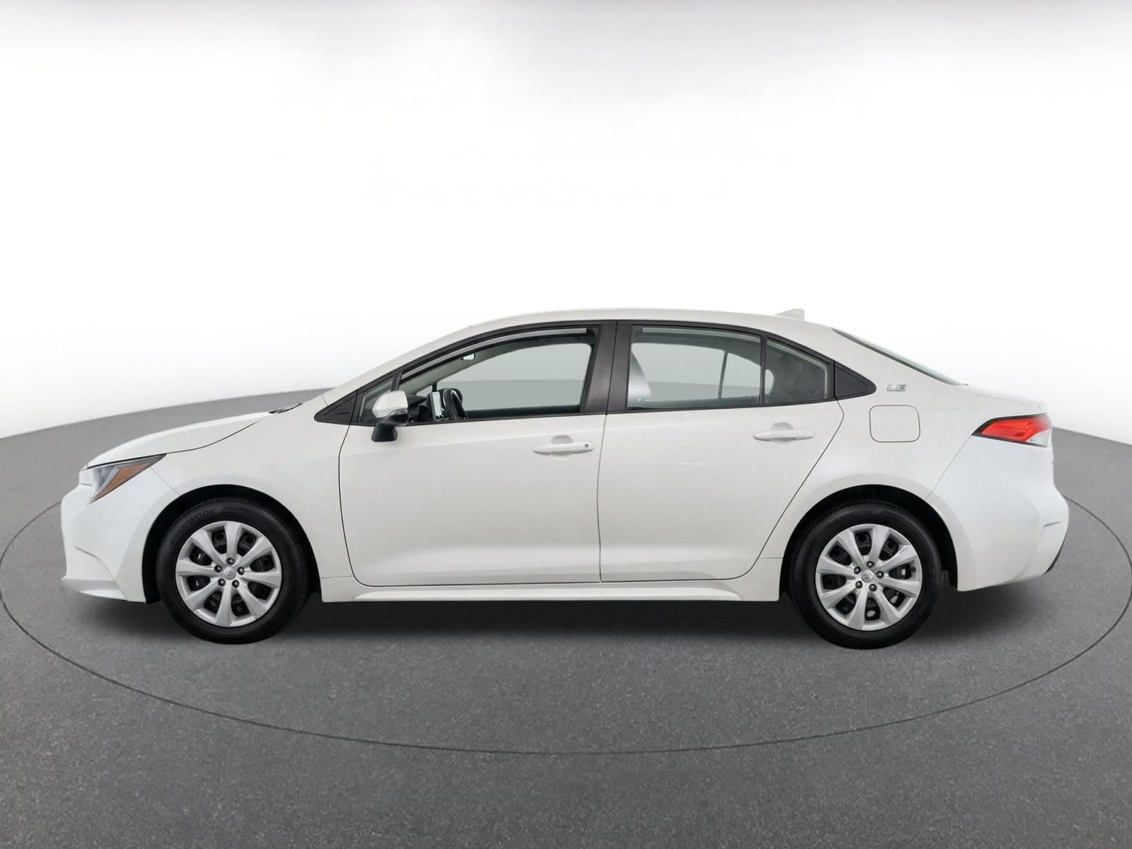 Thumbnail: 2025 Toyota Corolla - 4
