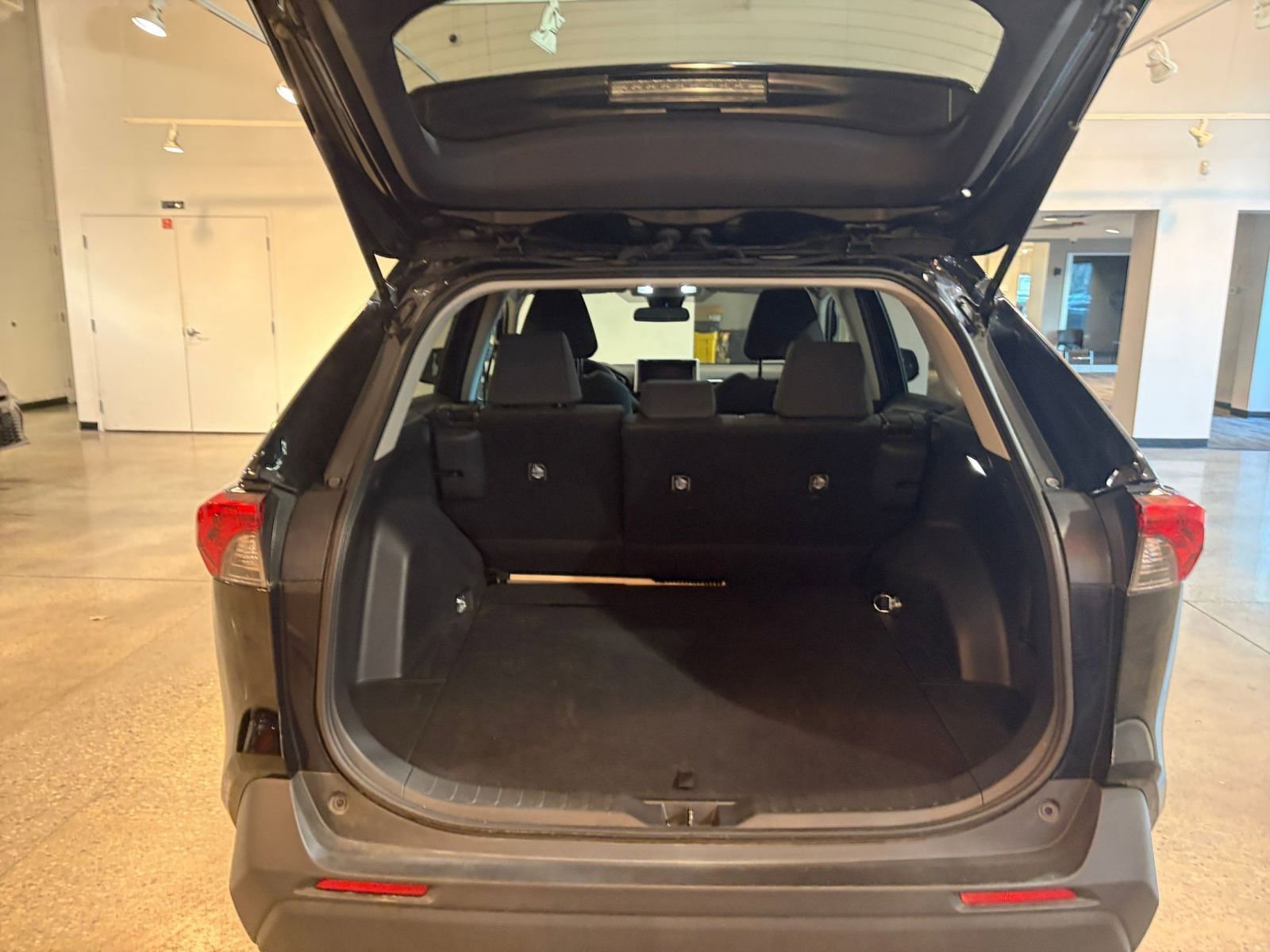 Thumbnail: 2025 Toyota RAV4 - 30