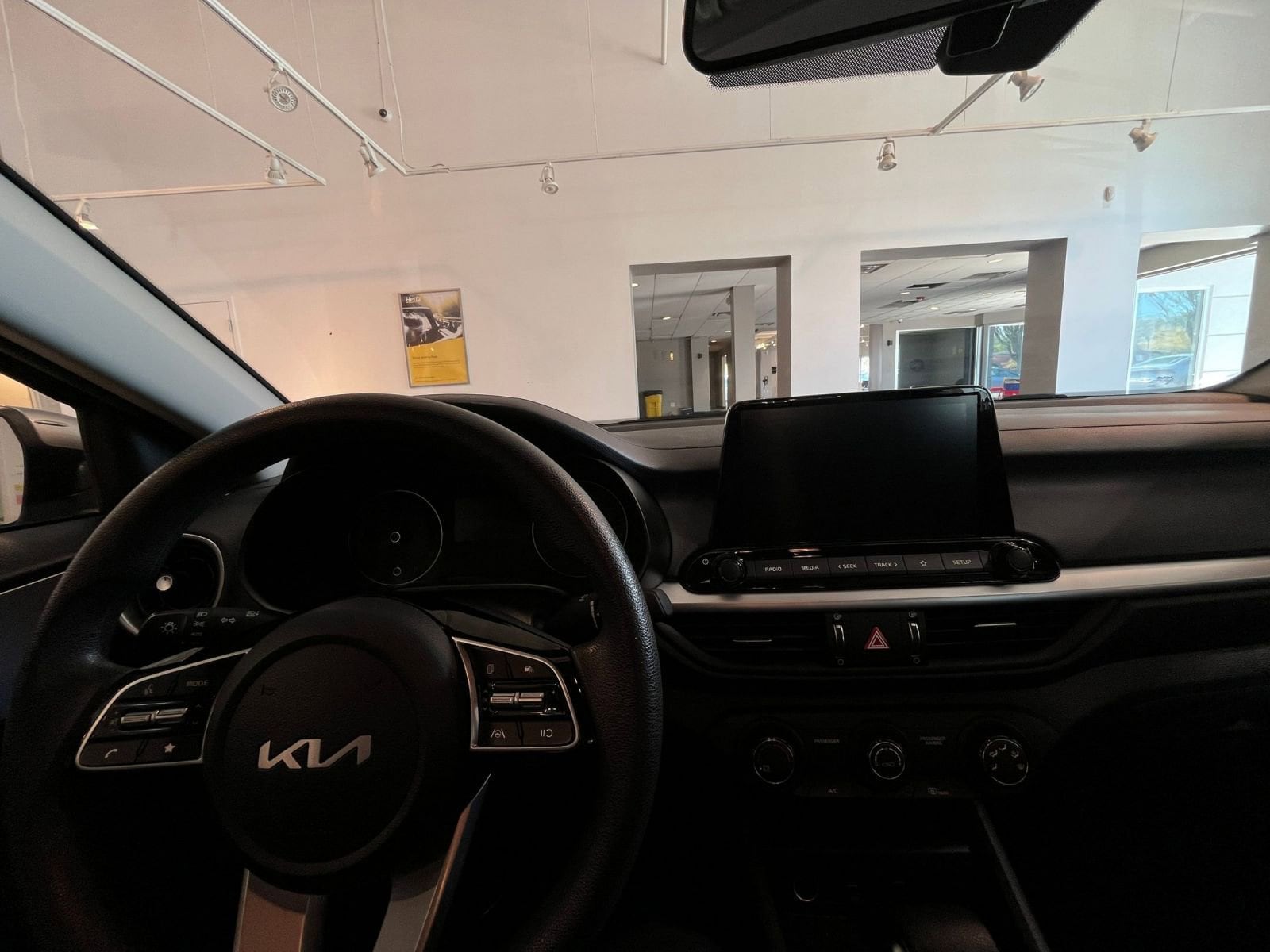 Thumbnail: 2024 Kia Forte - 31