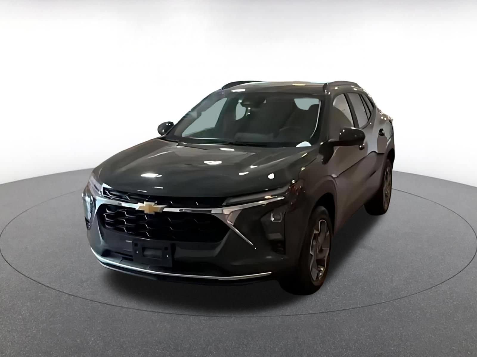 Thumbnail: 2025 Chevrolet Trax - 4