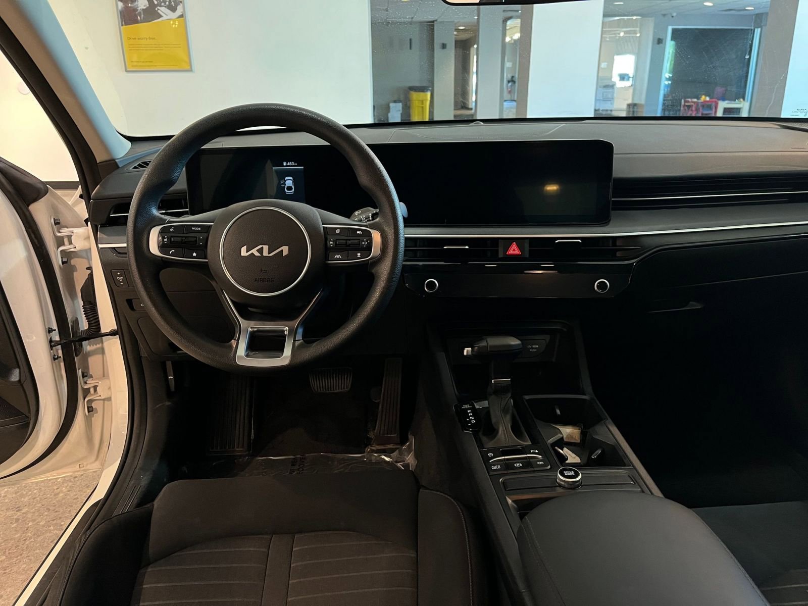 Thumbnail: 2025 Kia K5 - 34