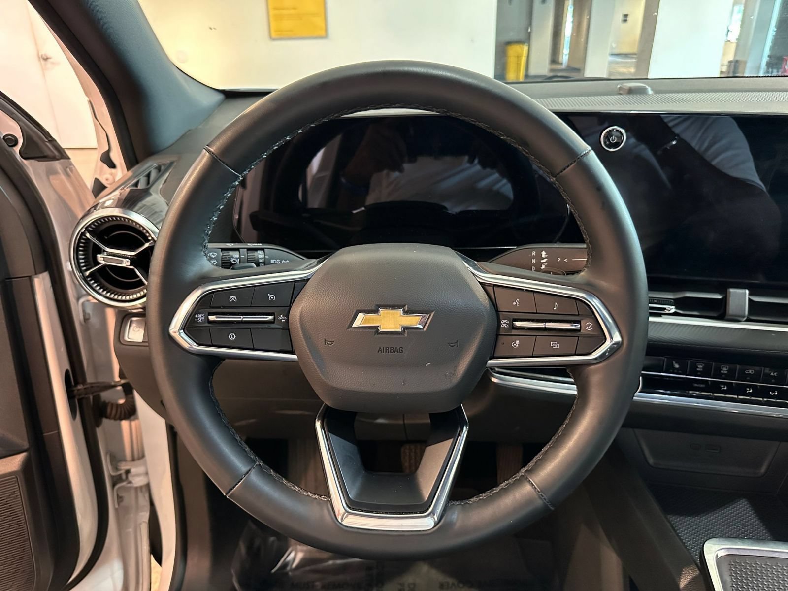 Thumbnail: 2025 Chevrolet Equinox - 28