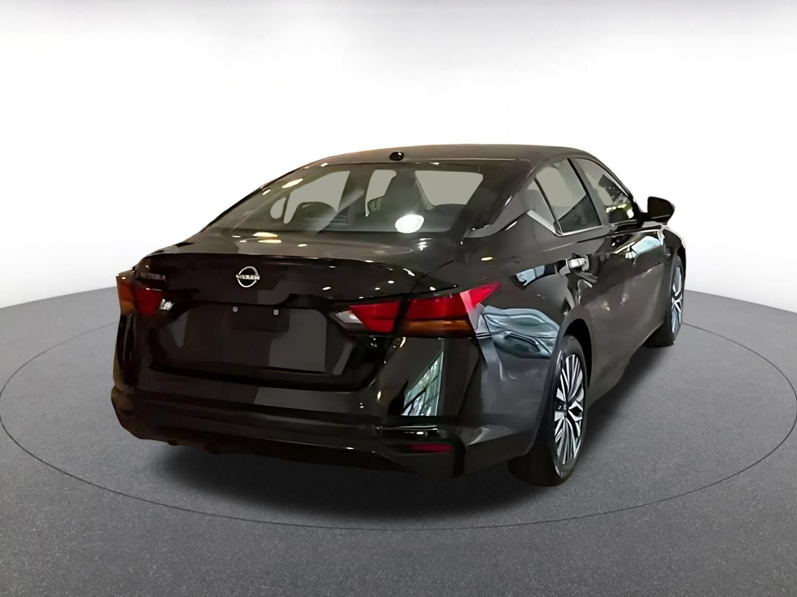 Thumbnail: 2025 Nissan Altima - 11