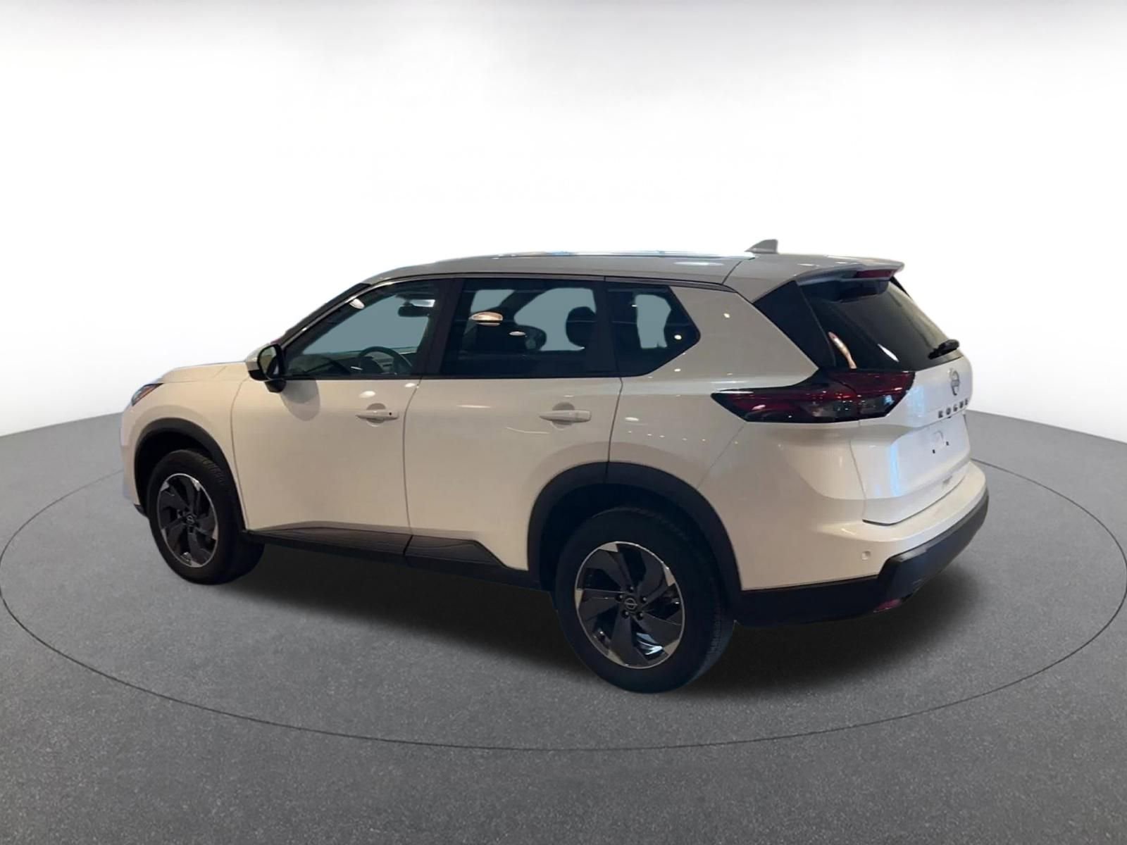 Thumbnail: 2025 Nissan Rogue - 10