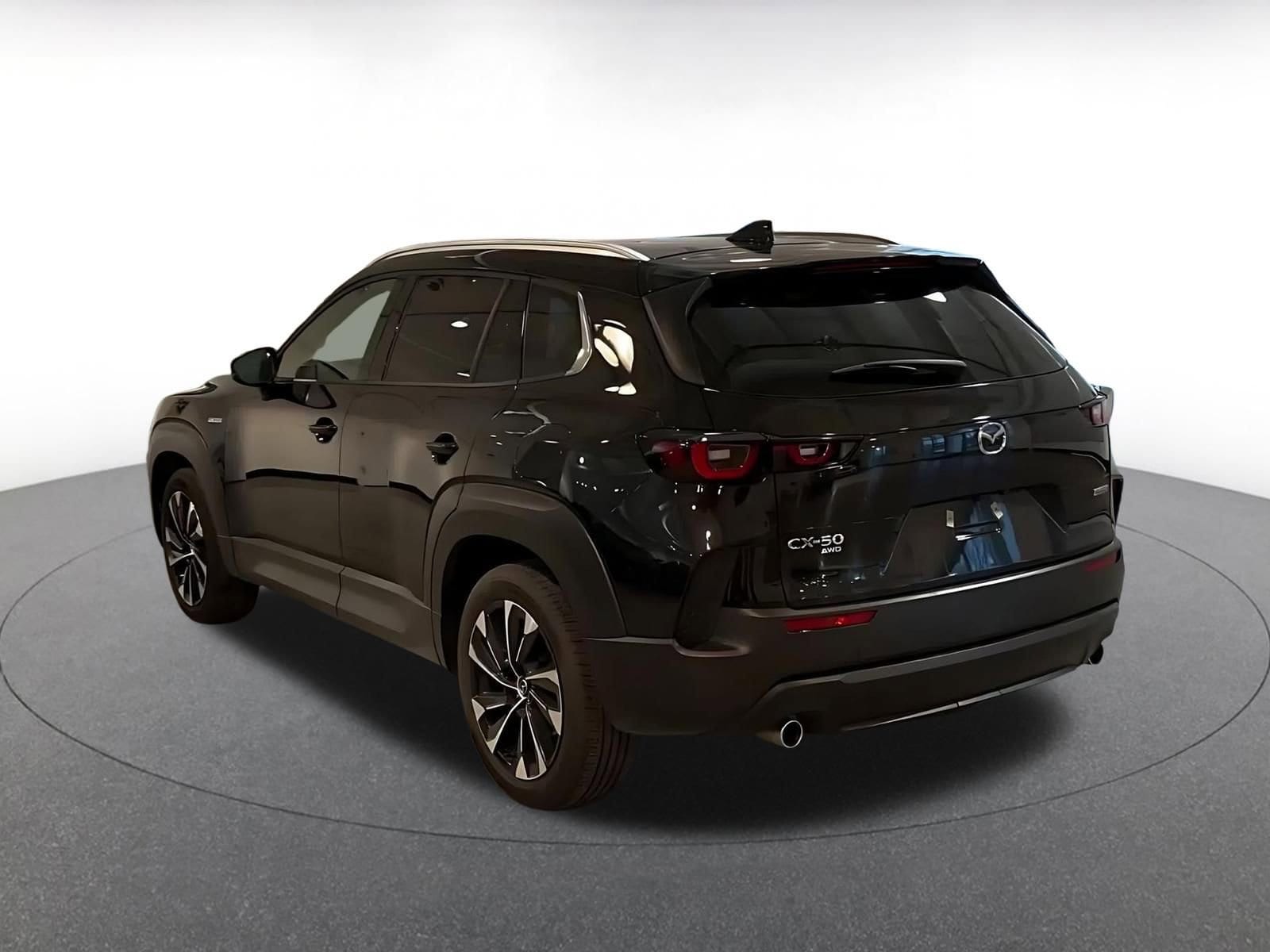 Thumbnail: 2025 Mazda CX-50 - 10