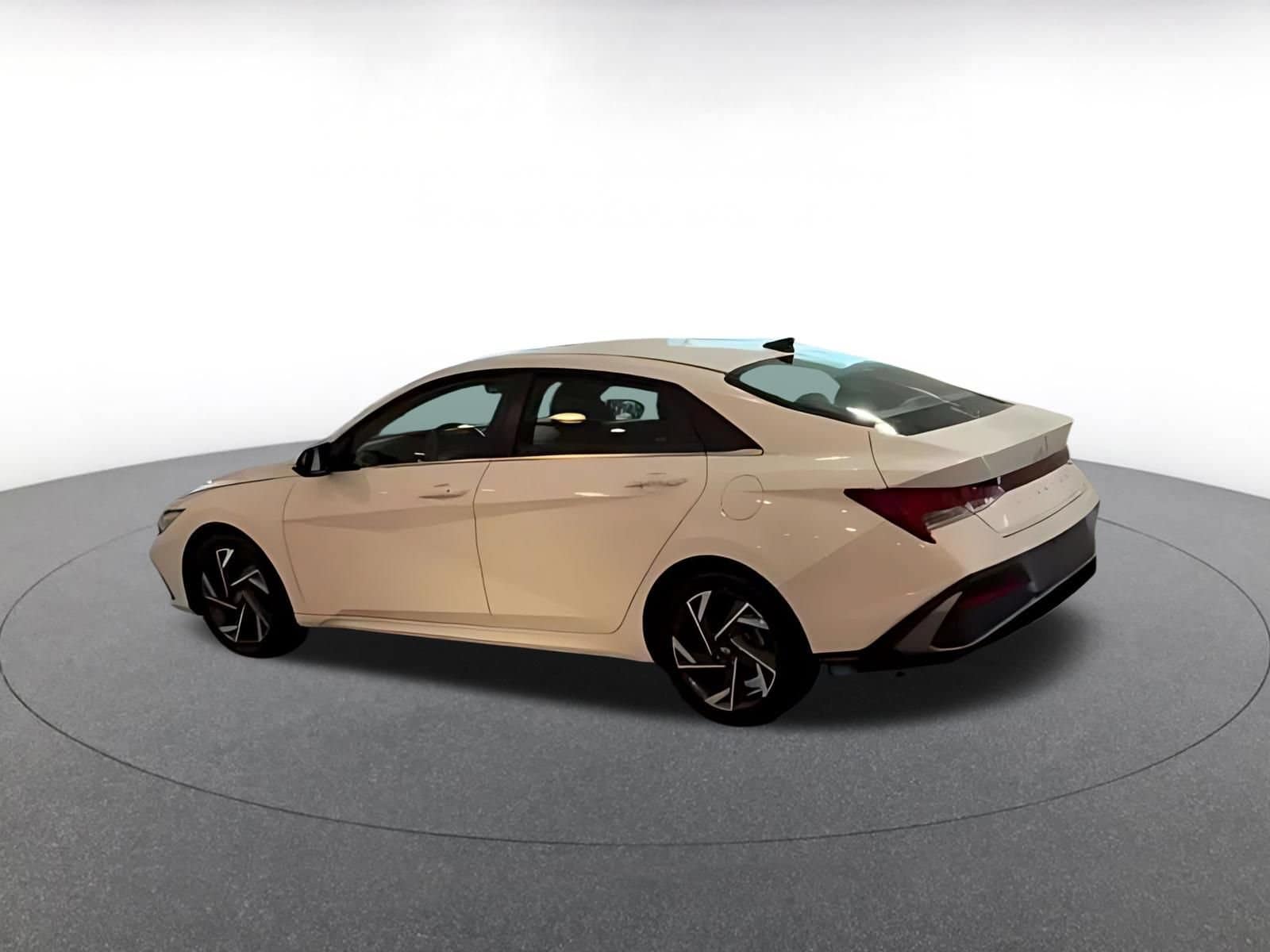 Thumbnail: 2025 Hyundai Elantra - 14