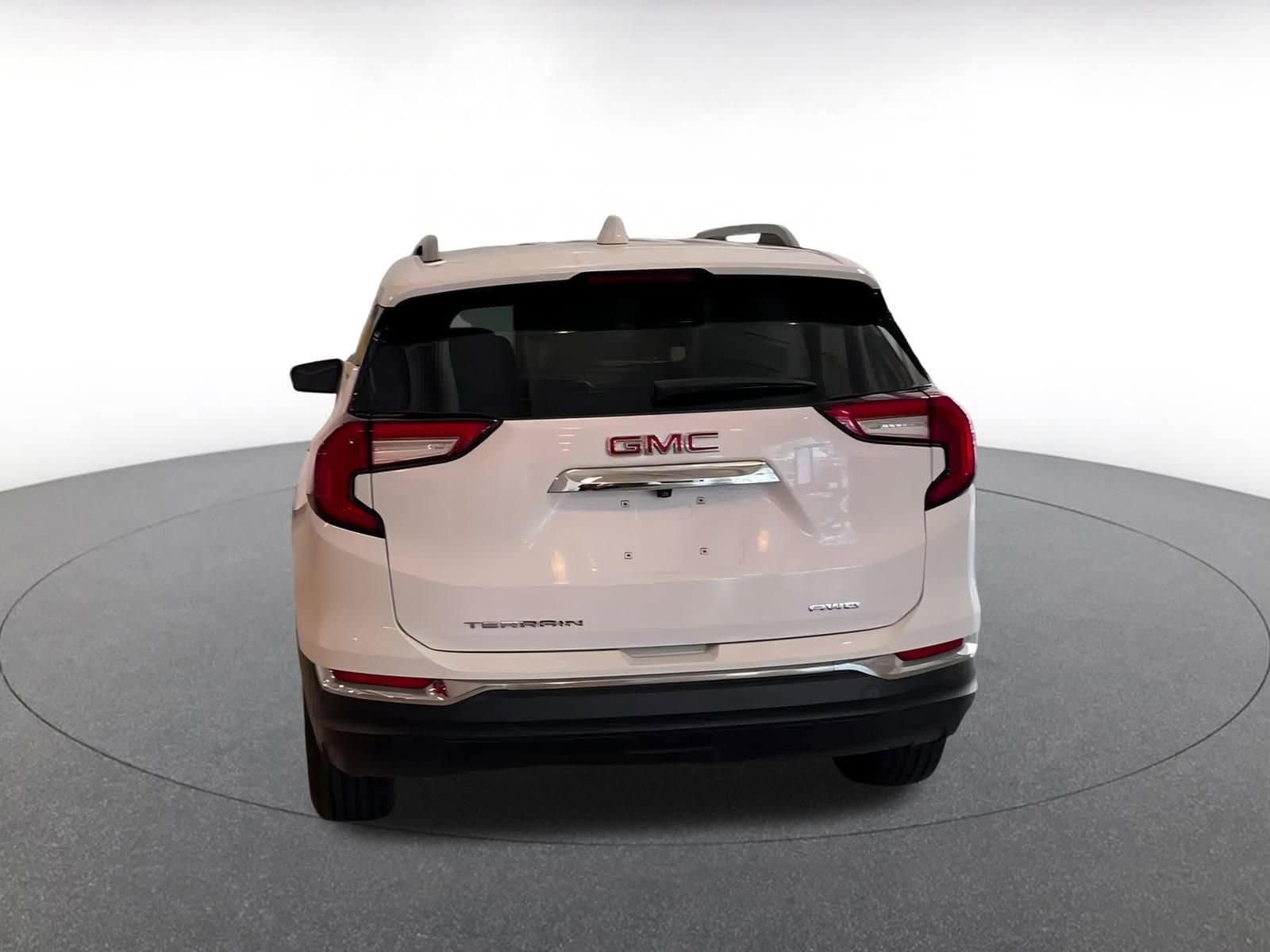 Thumbnail: 2024 GMC Terrain - 12