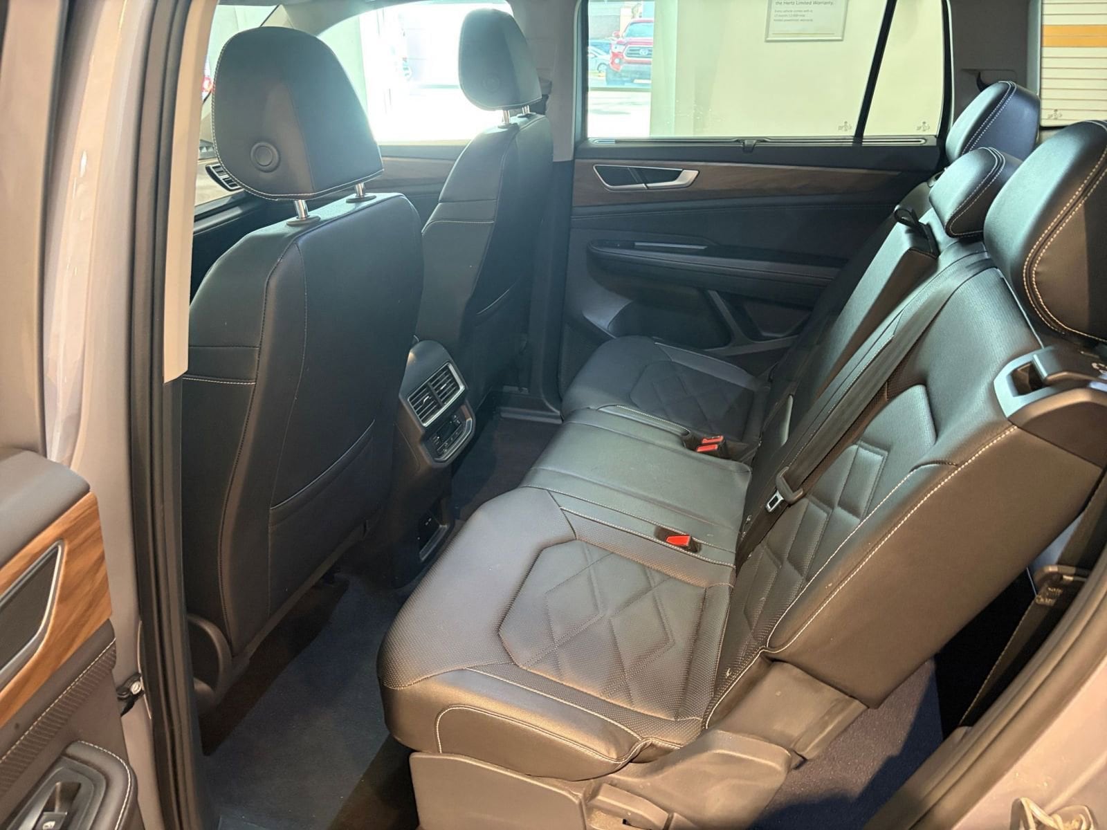 Thumbnail: 2025 Volkswagen Atlas - 25